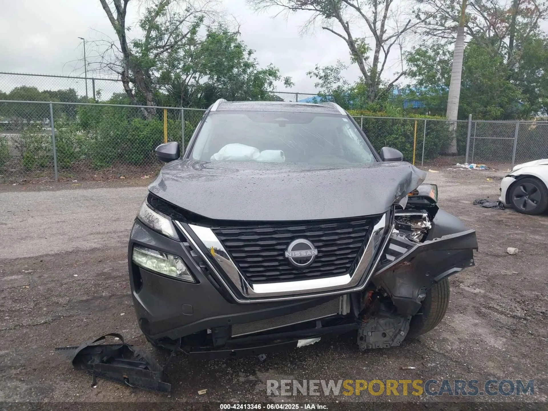 6 Photograph of a damaged car 5N1BT3CB0PC834658 NISSAN ROGUE 2023