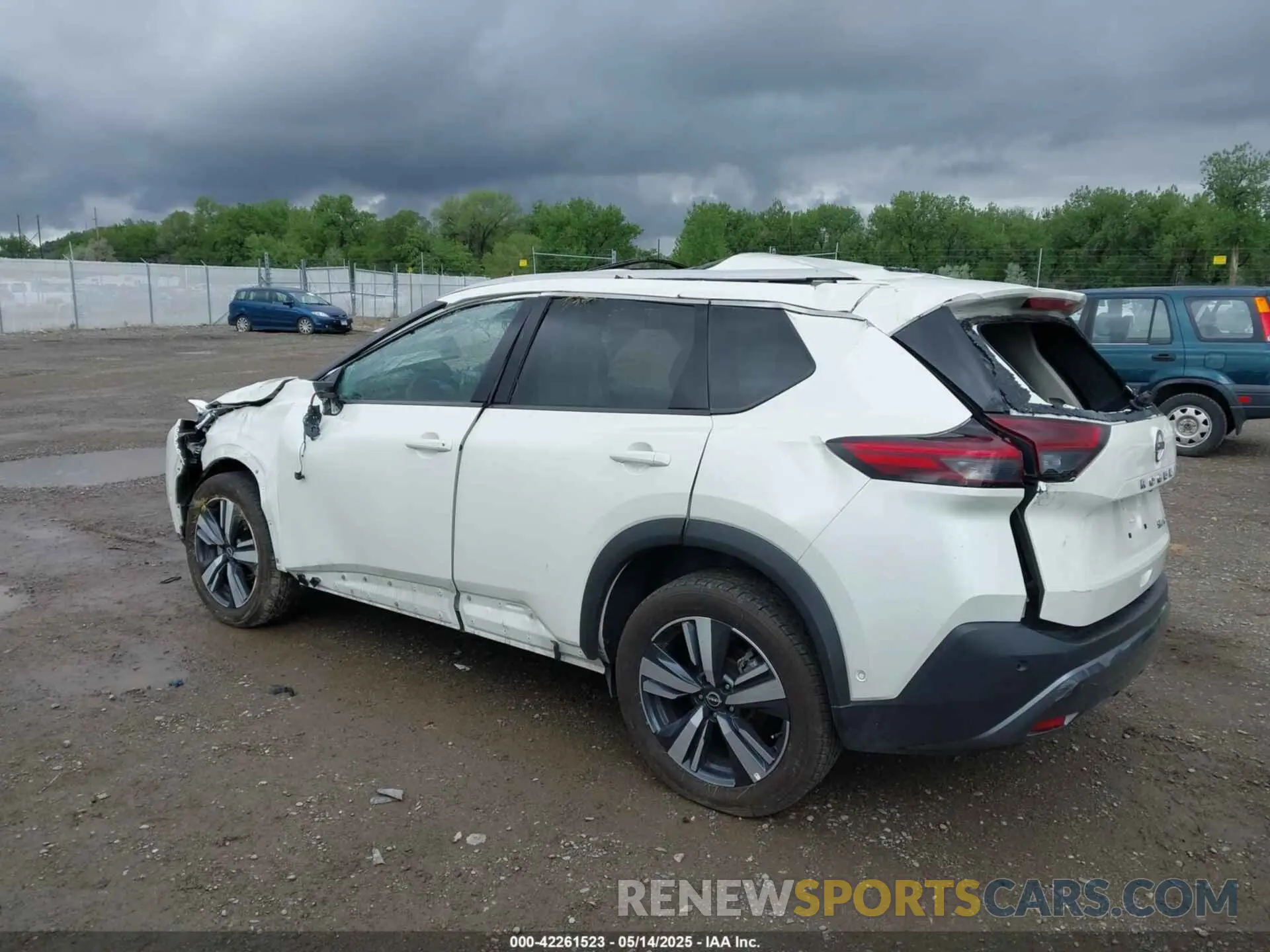 3 Photograph of a damaged car 5N1BT3CB1PC803466 NISSAN ROGUE 2023