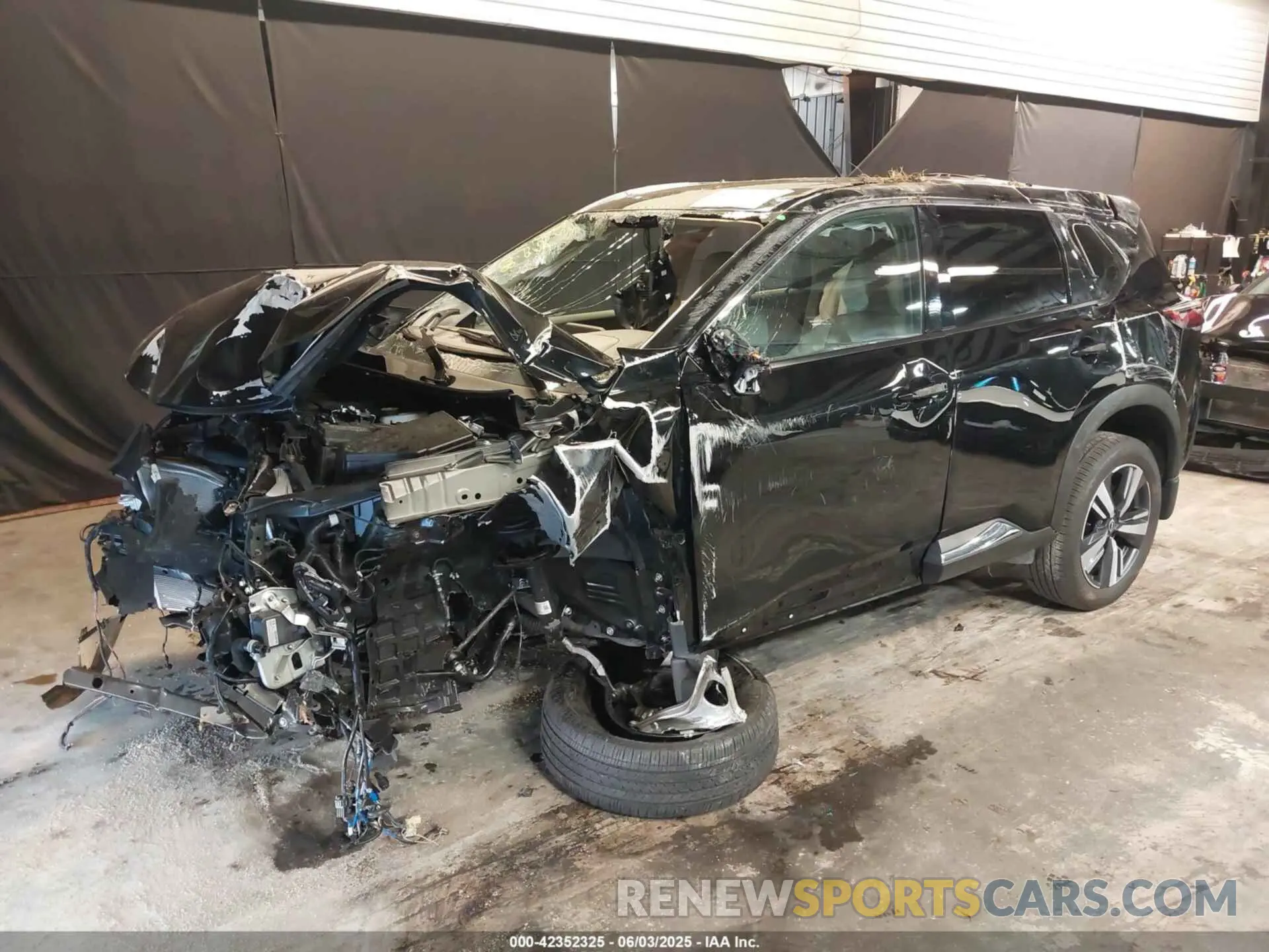 2 Photograph of a damaged car 5N1BT3CB1PC921565 NISSAN ROGUE 2023