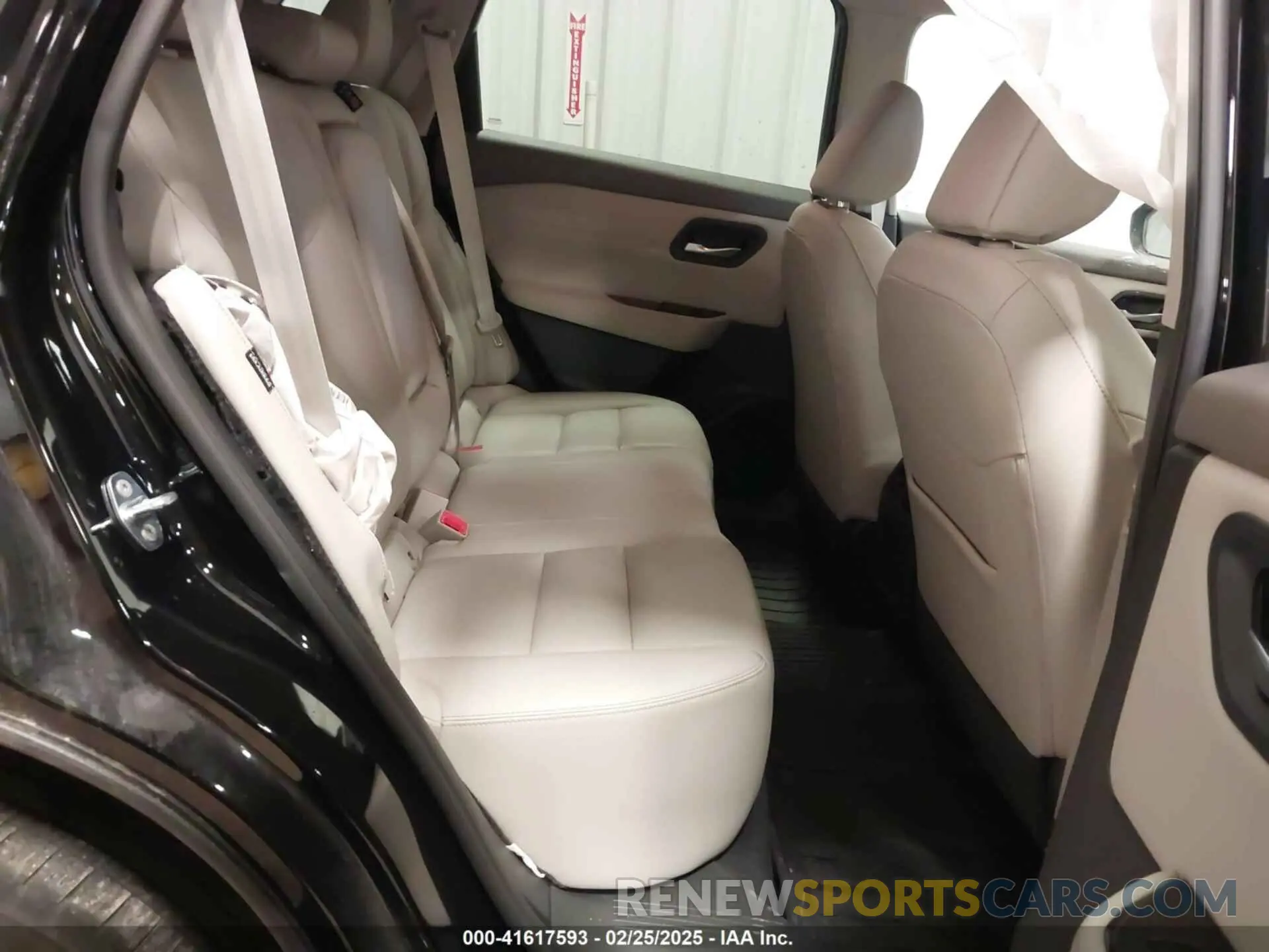 8 Photograph of a damaged car 5N1BT3CB2PC815657 NISSAN ROGUE 2023