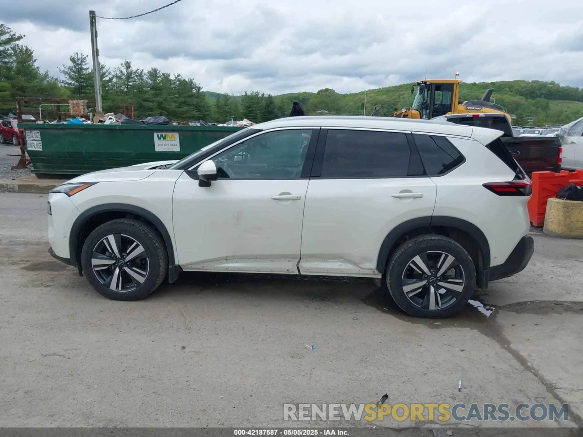 14 Photograph of a damaged car 5N1BT3CB2PC871291 NISSAN ROGUE 2023