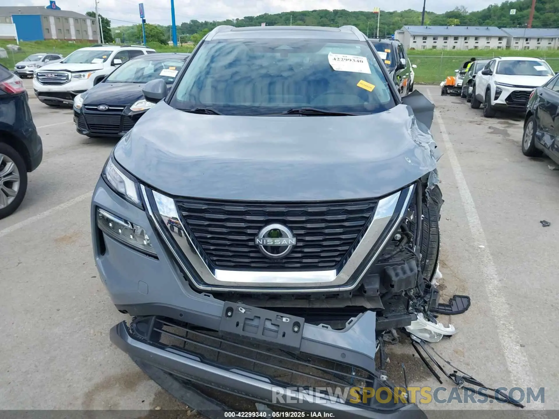 12 Photograph of a damaged car 5N1BT3CB3PC753847 NISSAN ROGUE 2023