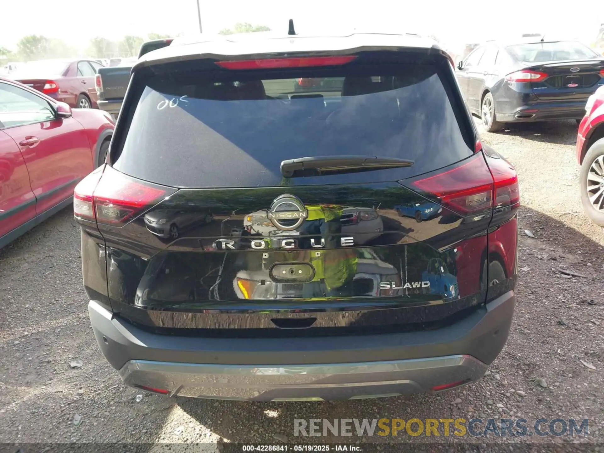 16 Photograph of a damaged car 5N1BT3CB5PC791774 NISSAN ROGUE 2023