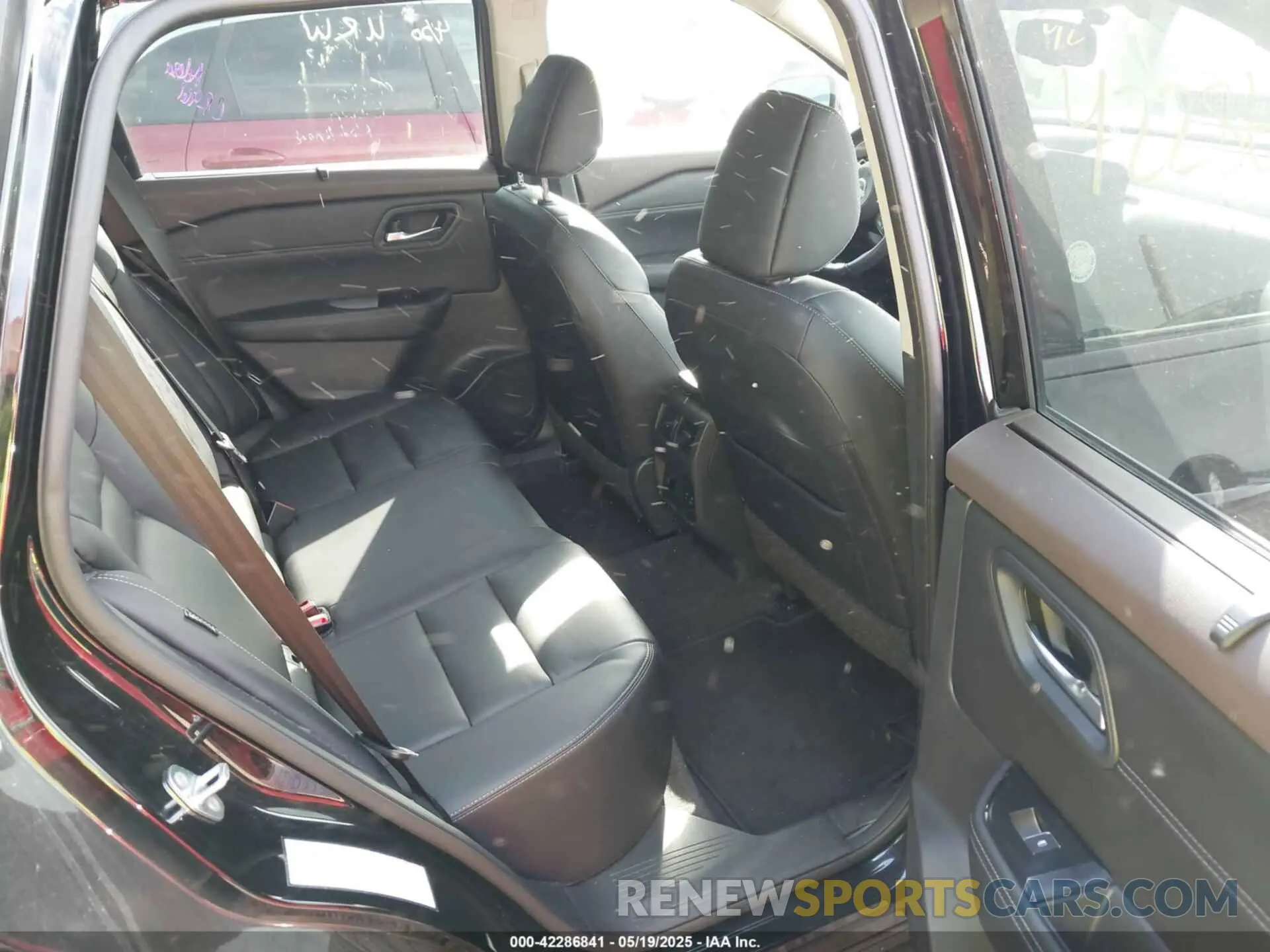 8 Photograph of a damaged car 5N1BT3CB5PC791774 NISSAN ROGUE 2023