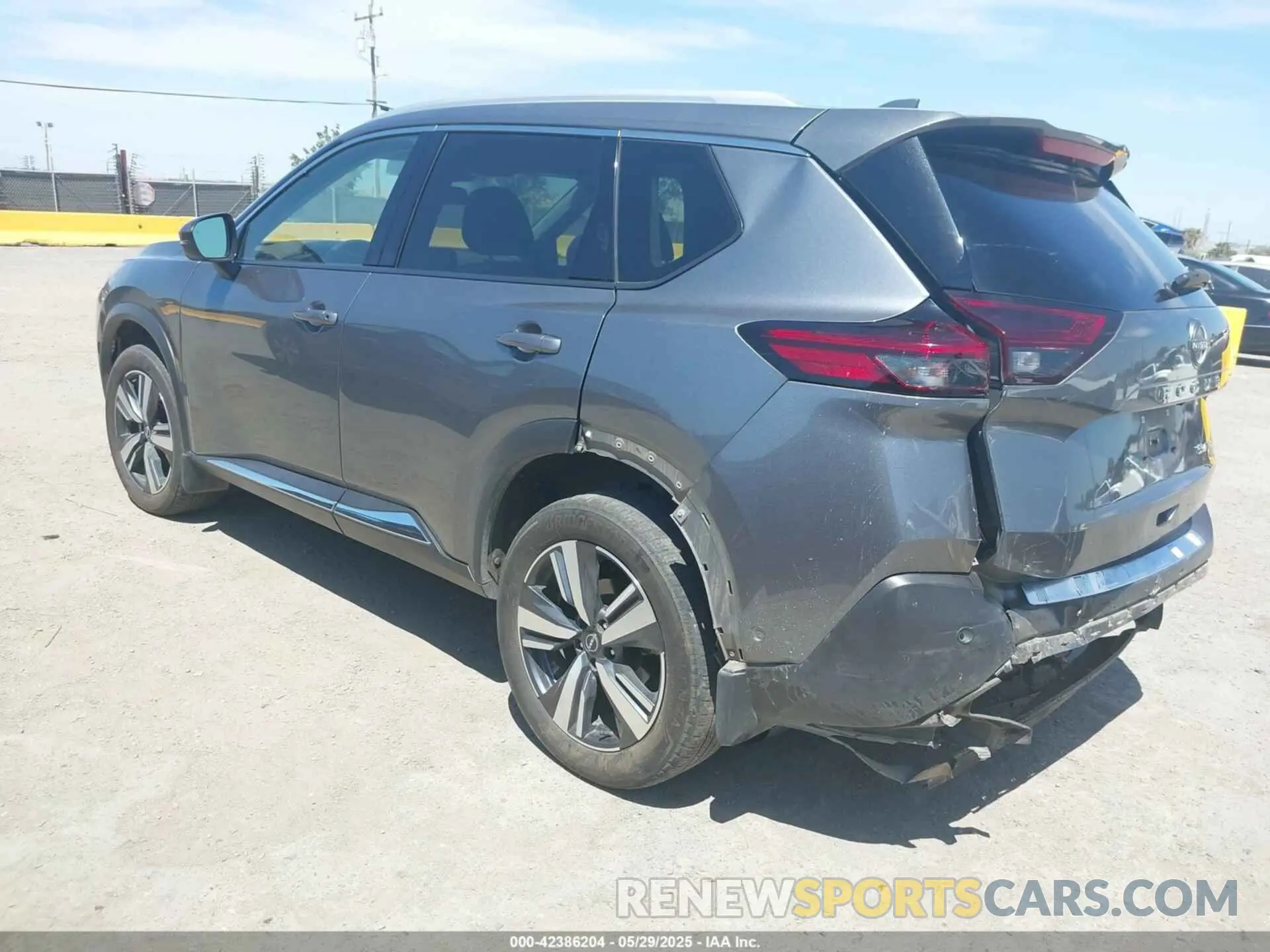 3 Photograph of a damaged car 5N1BT3CB7PC823141 NISSAN ROGUE 2023