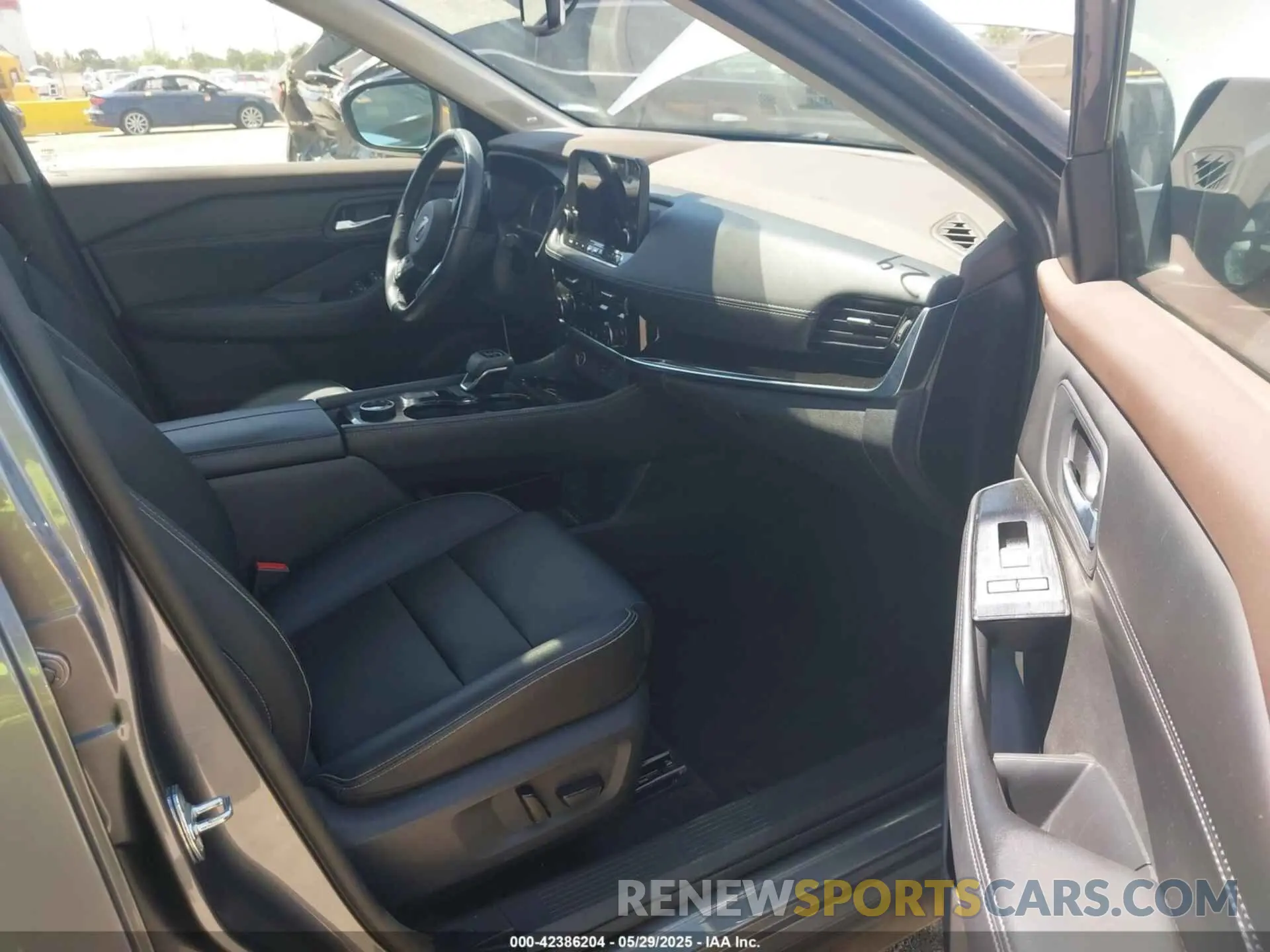 5 Photograph of a damaged car 5N1BT3CB7PC823141 NISSAN ROGUE 2023