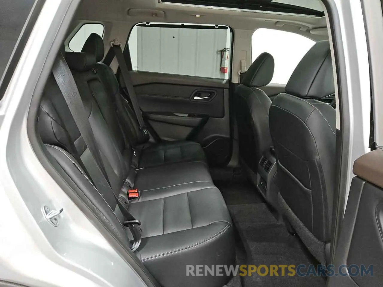 11 Photograph of a damaged car 5N1BT3CB8PC748093 NISSAN ROGUE 2023