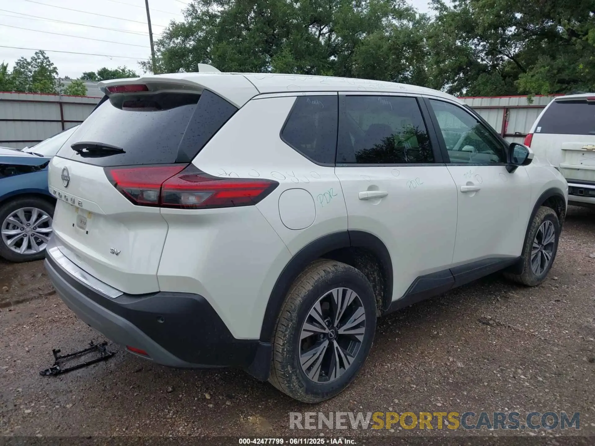 4 Photograph of a damaged car JN8BT3BA0PW414964 NISSAN ROGUE 2023