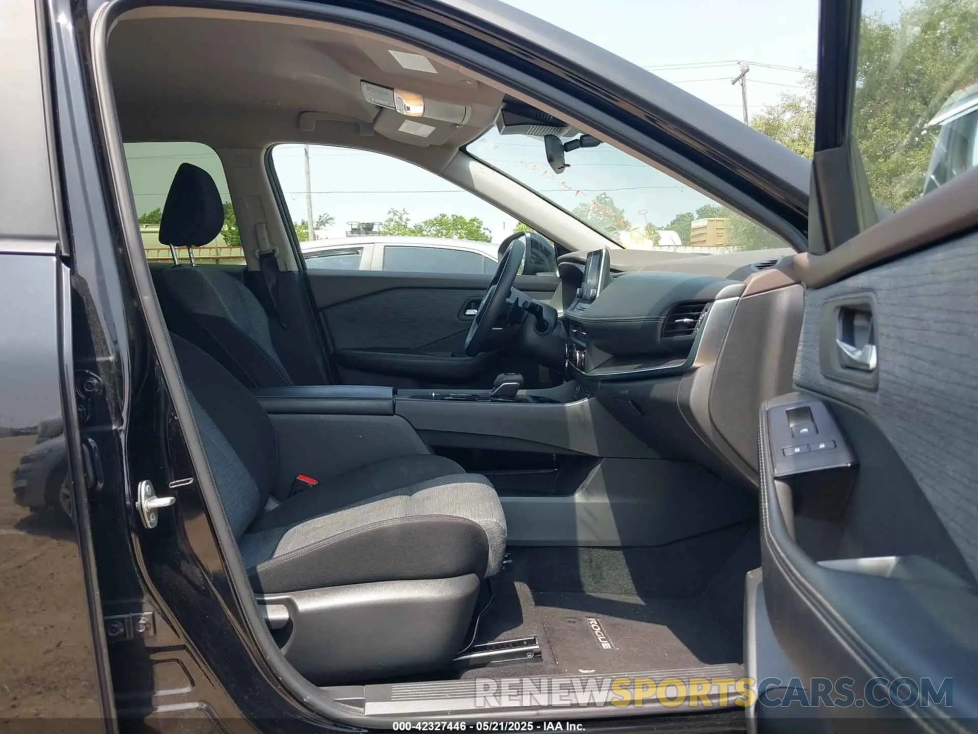 5 Photograph of a damaged car JN8BT3BA0PW420988 NISSAN ROGUE 2023