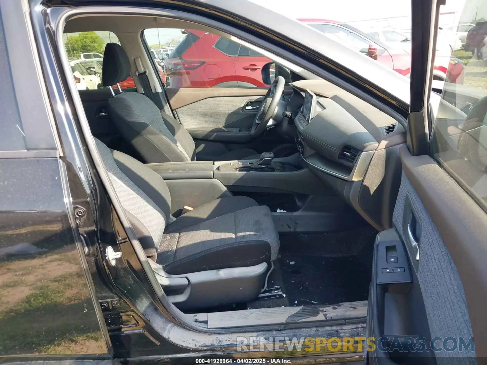 5 Photograph of a damaged car JN8BT3BA2PW421396 NISSAN ROGUE 2023