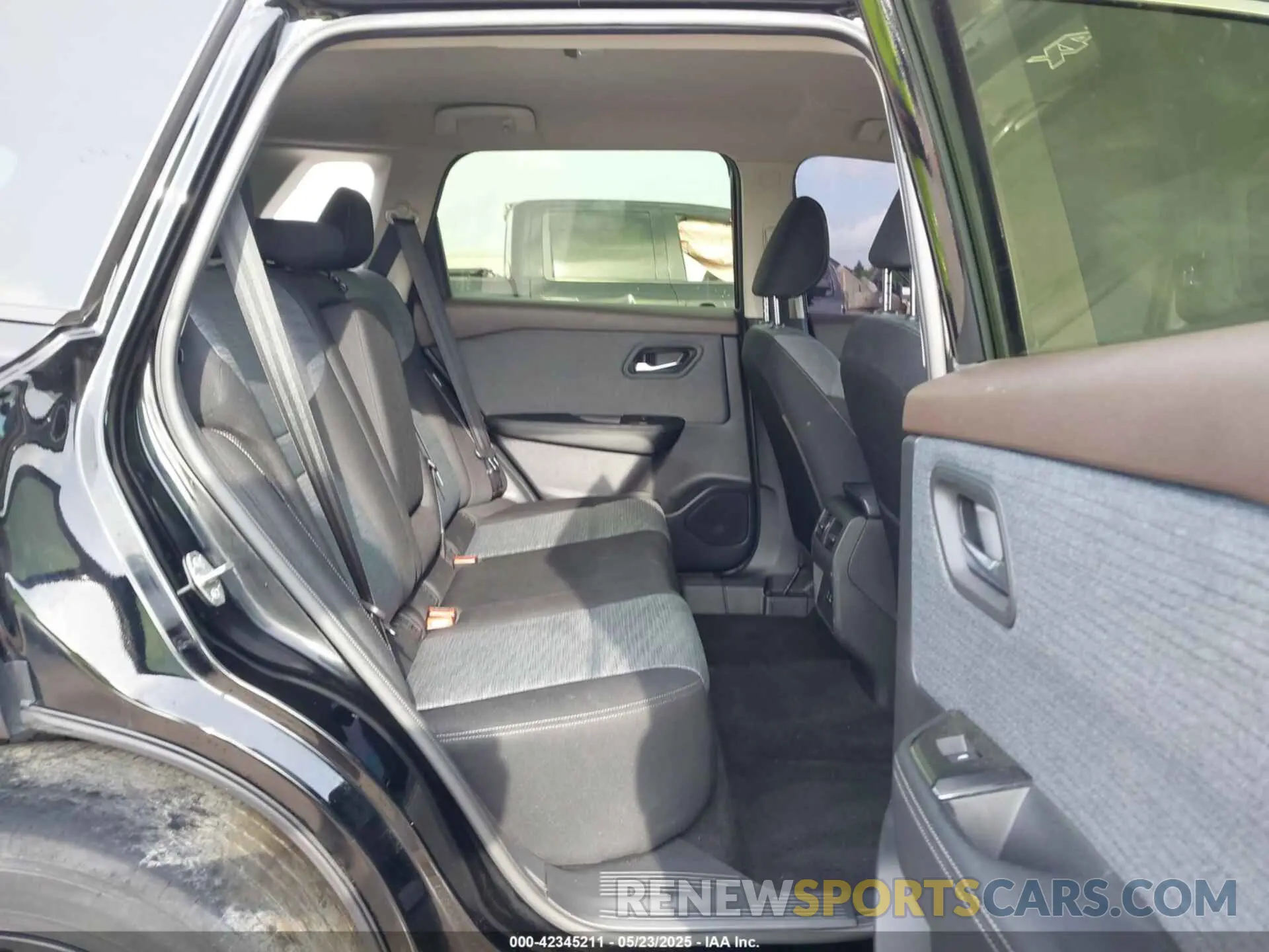 8 Photograph of a damaged car JN8BT3BA3PW418359 NISSAN ROGUE 2023