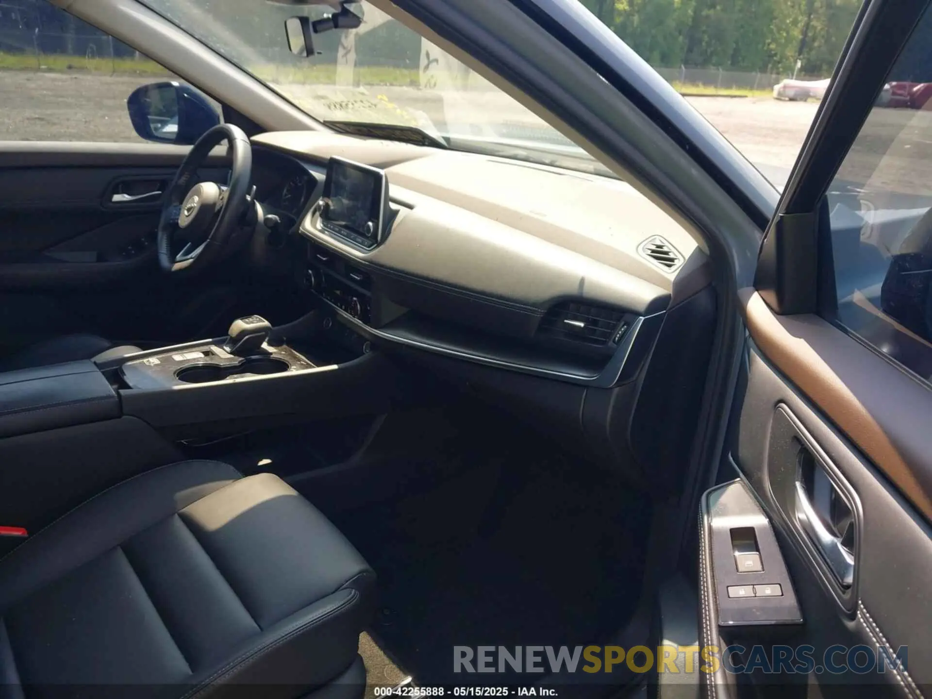 5 Photograph of a damaged car JN8BT3BA4PW011635 NISSAN ROGUE 2023