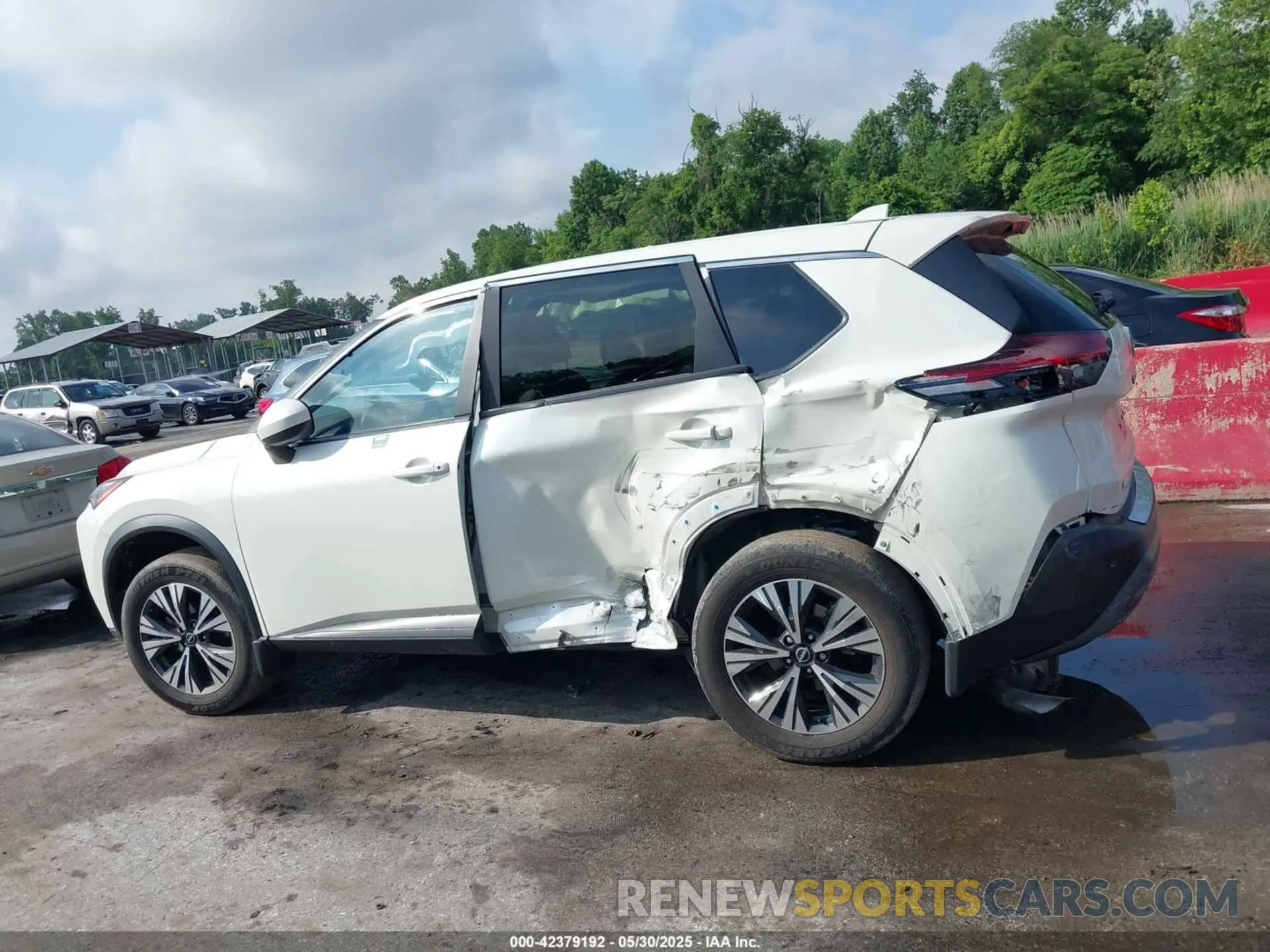 14 Photograph of a damaged car JN8BT3BA4PW414742 NISSAN ROGUE 2023