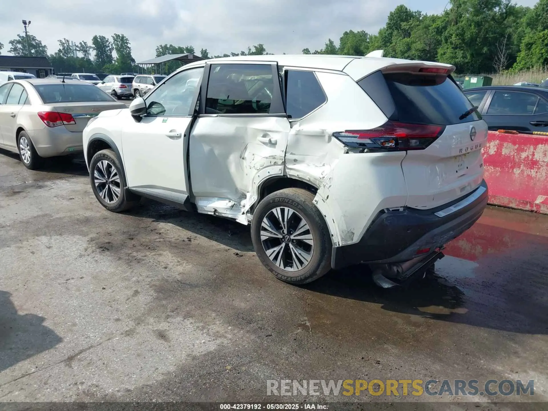 3 Photograph of a damaged car JN8BT3BA4PW414742 NISSAN ROGUE 2023