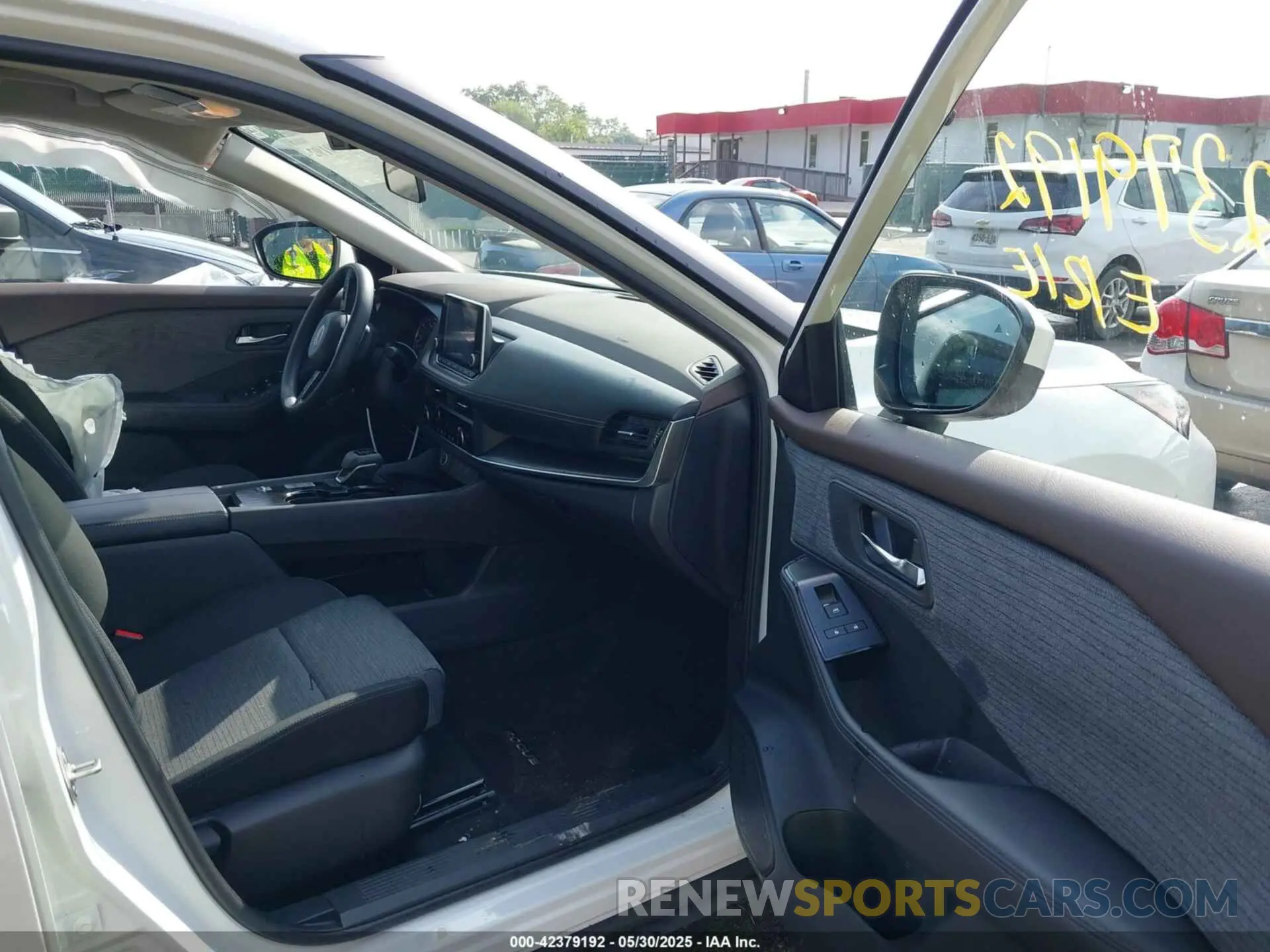 5 Photograph of a damaged car JN8BT3BA4PW414742 NISSAN ROGUE 2023