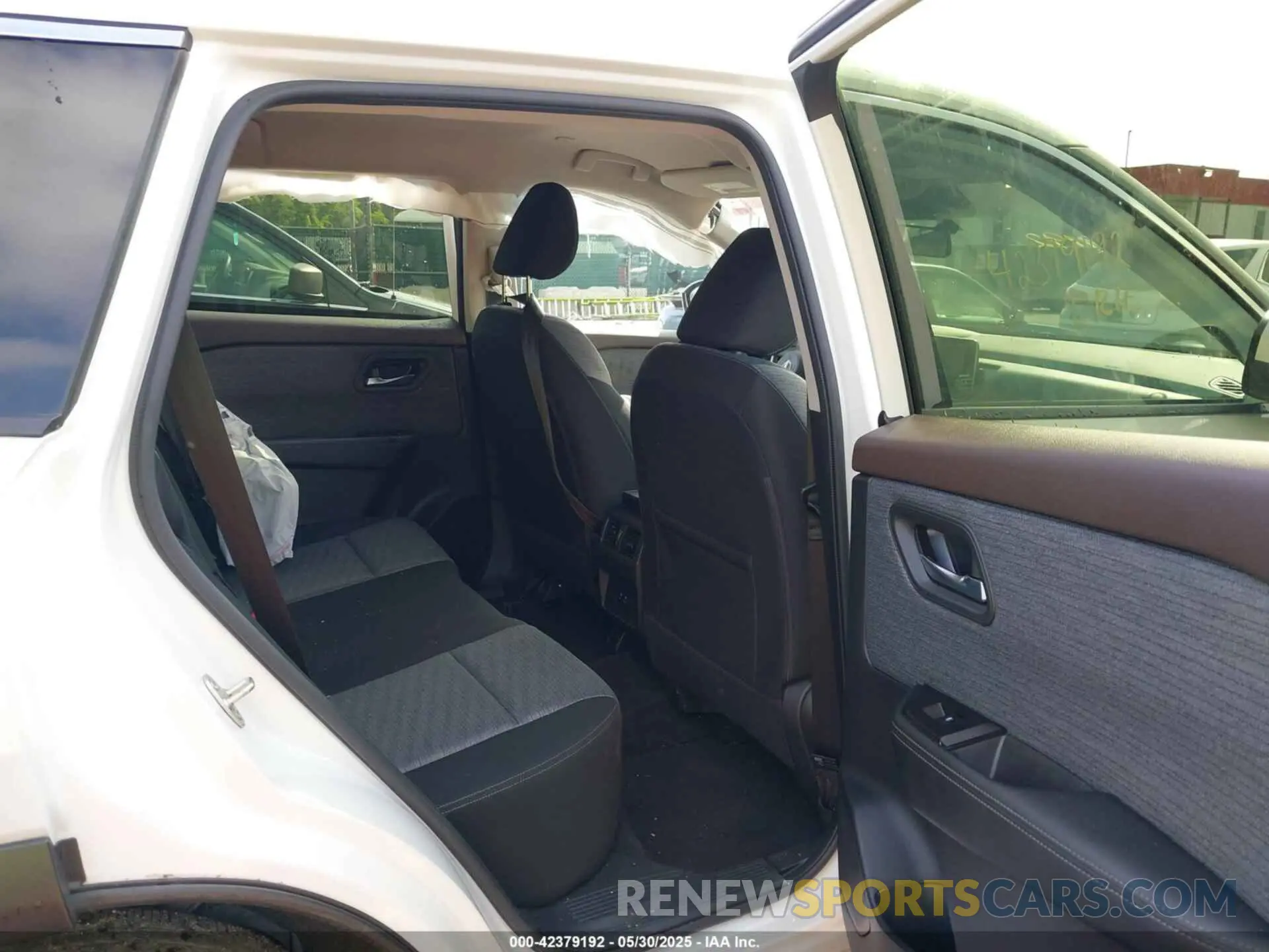 8 Photograph of a damaged car JN8BT3BA4PW414742 NISSAN ROGUE 2023