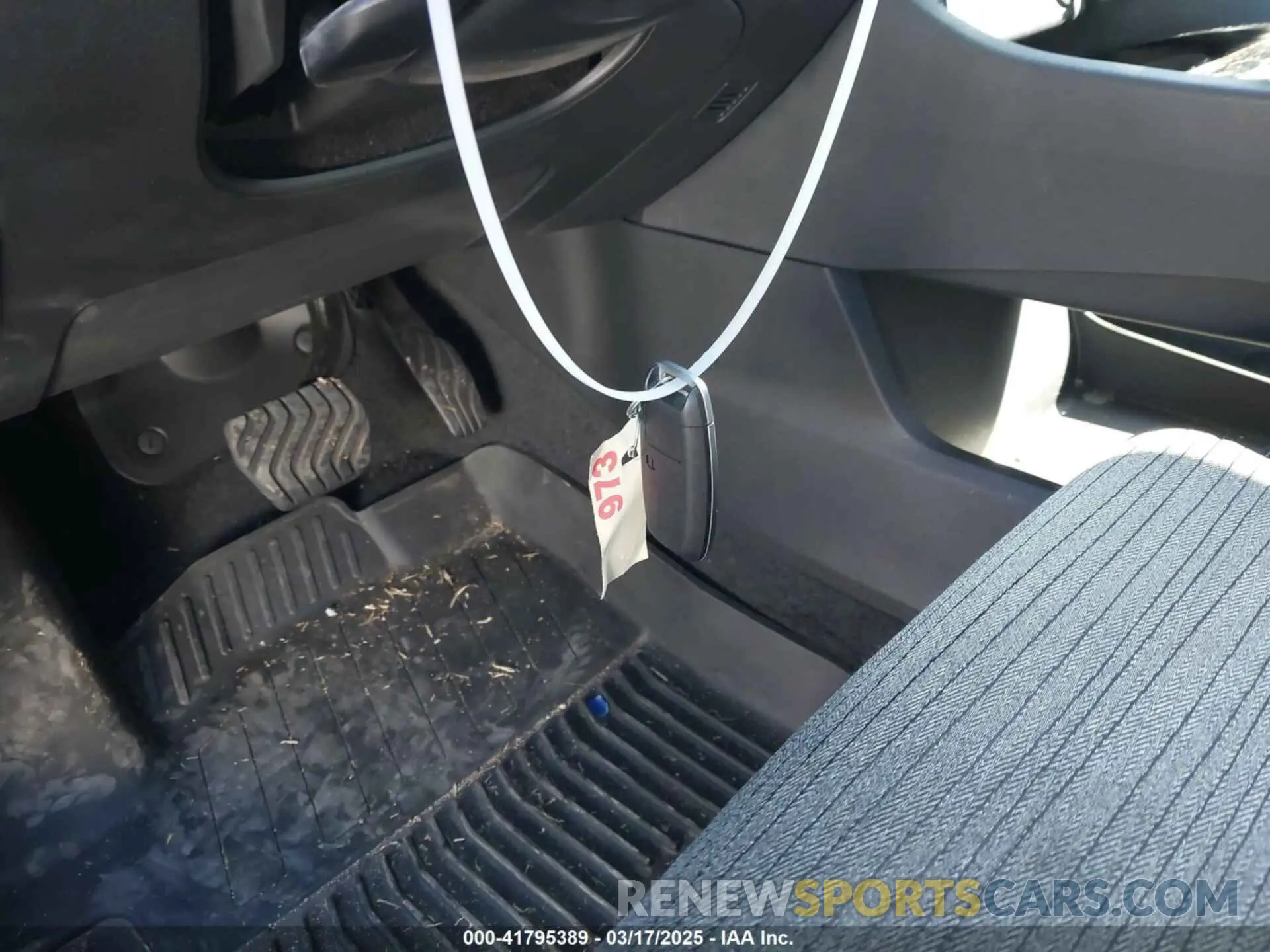 17 Photograph of a damaged car JN8BT3BA4PW420315 NISSAN ROGUE 2023