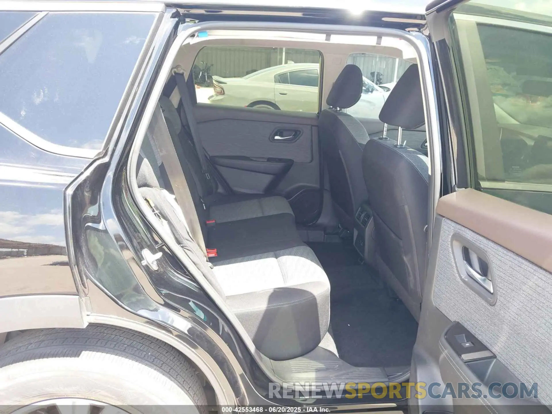 8 Photograph of a damaged car JN8BT3BA6PW421871 NISSAN ROGUE 2023