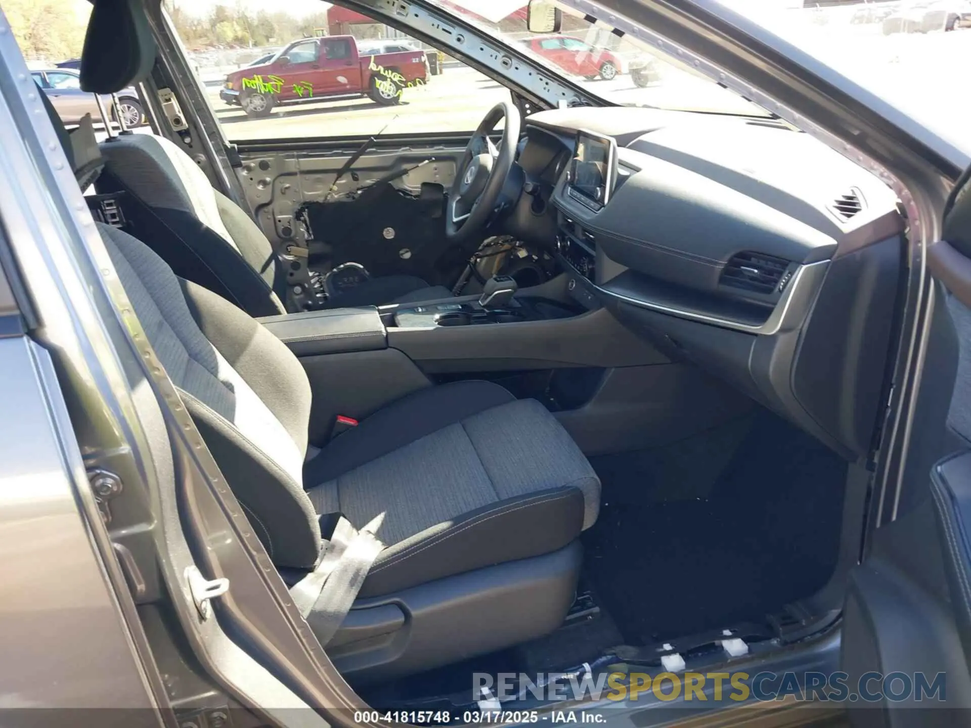 5 Photograph of a damaged car JN8BT3BA7PW435732 NISSAN ROGUE 2023