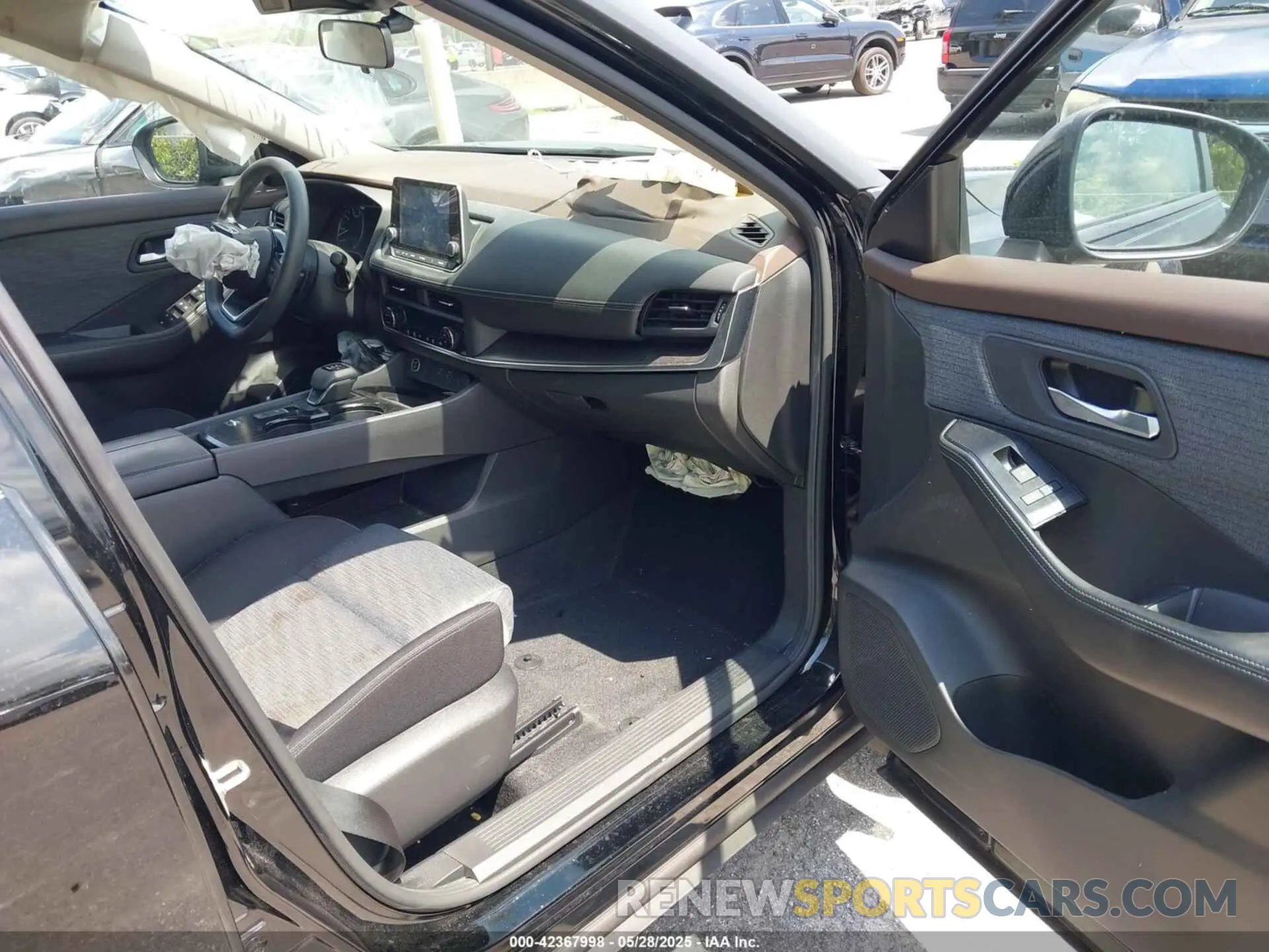 5 Photograph of a damaged car JN8BT3BA8PW430345 NISSAN ROGUE 2023