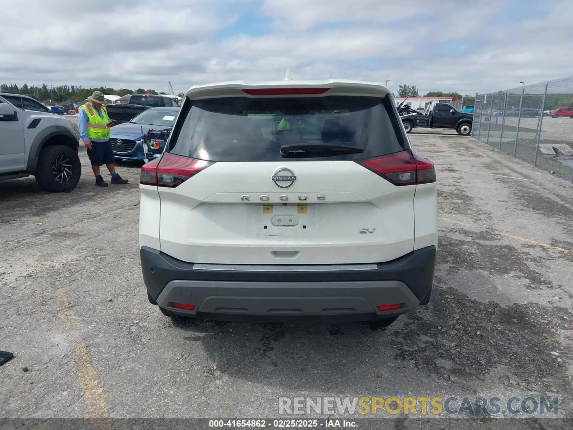 15 Photograph of a damaged car JN8BT3BA9PW002574 NISSAN ROGUE 2023