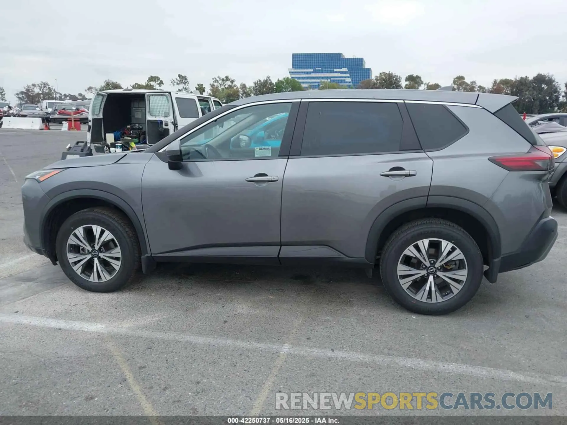 14 Photograph of a damaged car JN8BT3BA9PW404790 NISSAN ROGUE 2023