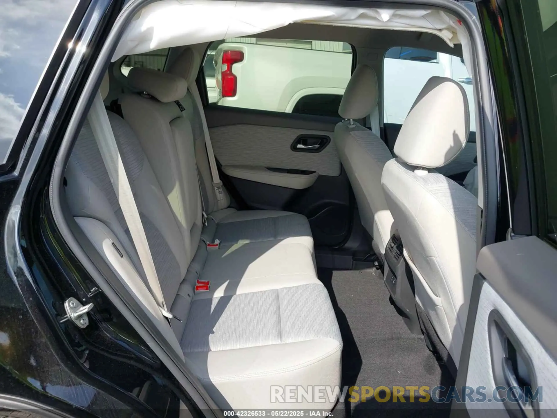 8 Photograph of a damaged car JN8BT3BA9PW421850 NISSAN ROGUE 2023
