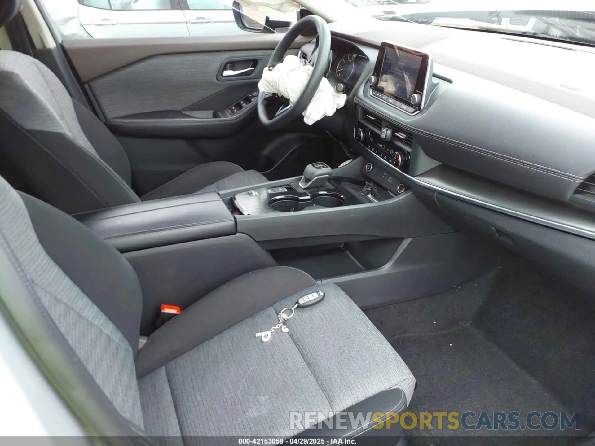 5 Photograph of a damaged car JN8BT3BAXPW418861 NISSAN ROGUE 2023