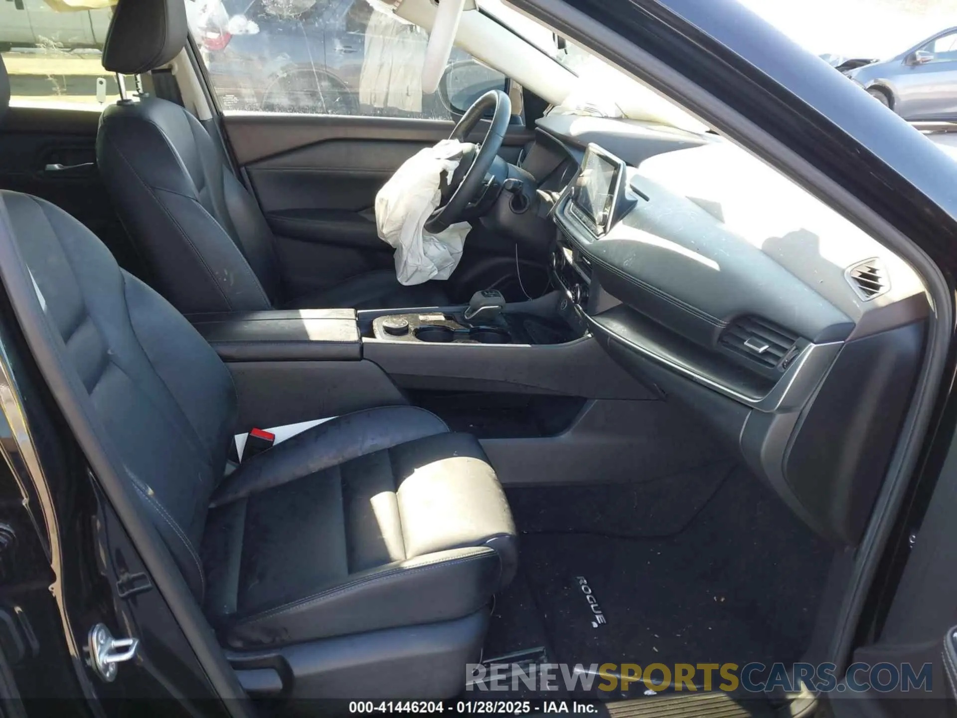 5 Photograph of a damaged car JN8BT3BB1PW214183 NISSAN ROGUE 2023