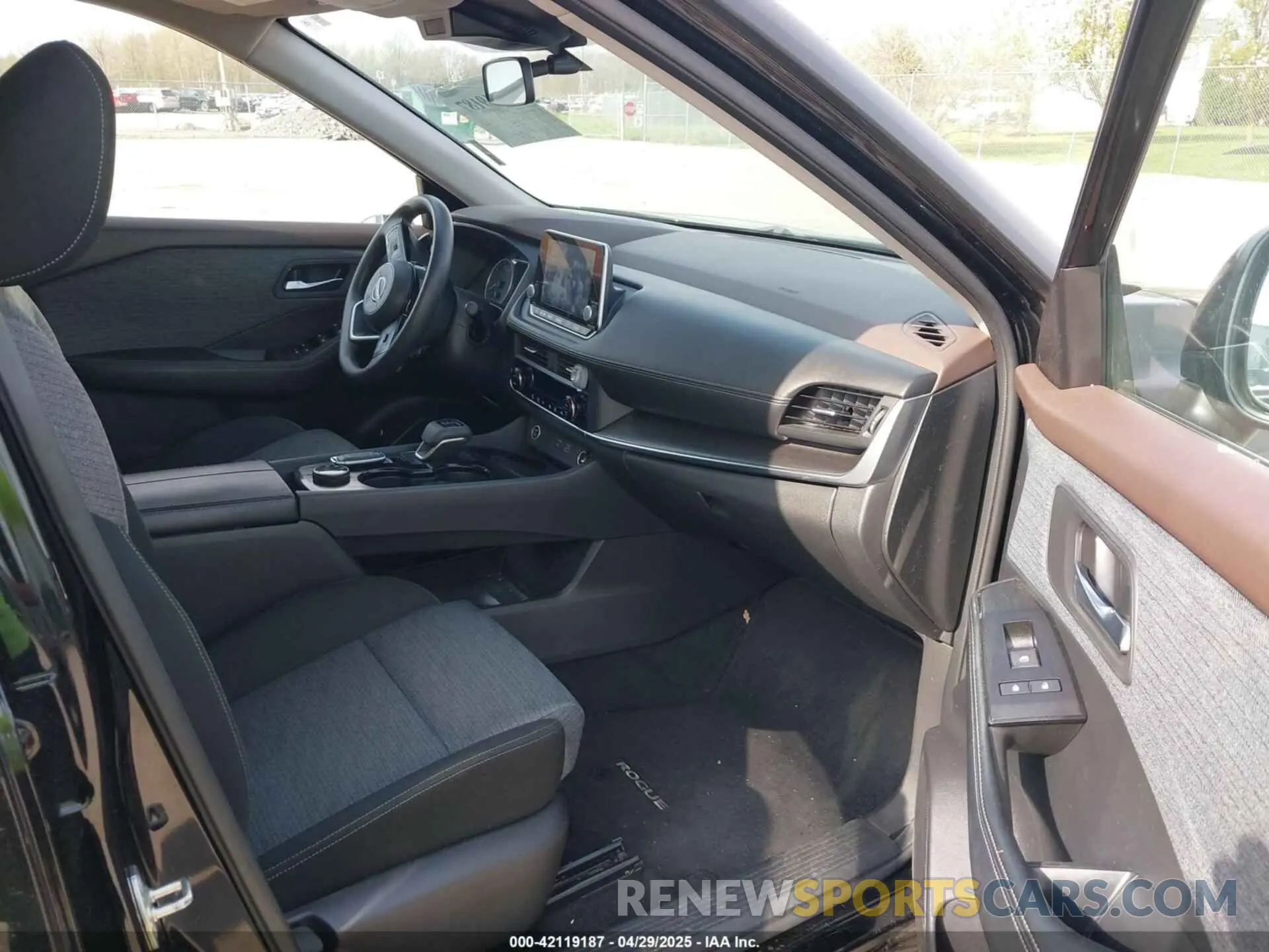 5 Photograph of a damaged car JN8BT3BB1PW480948 NISSAN ROGUE 2023