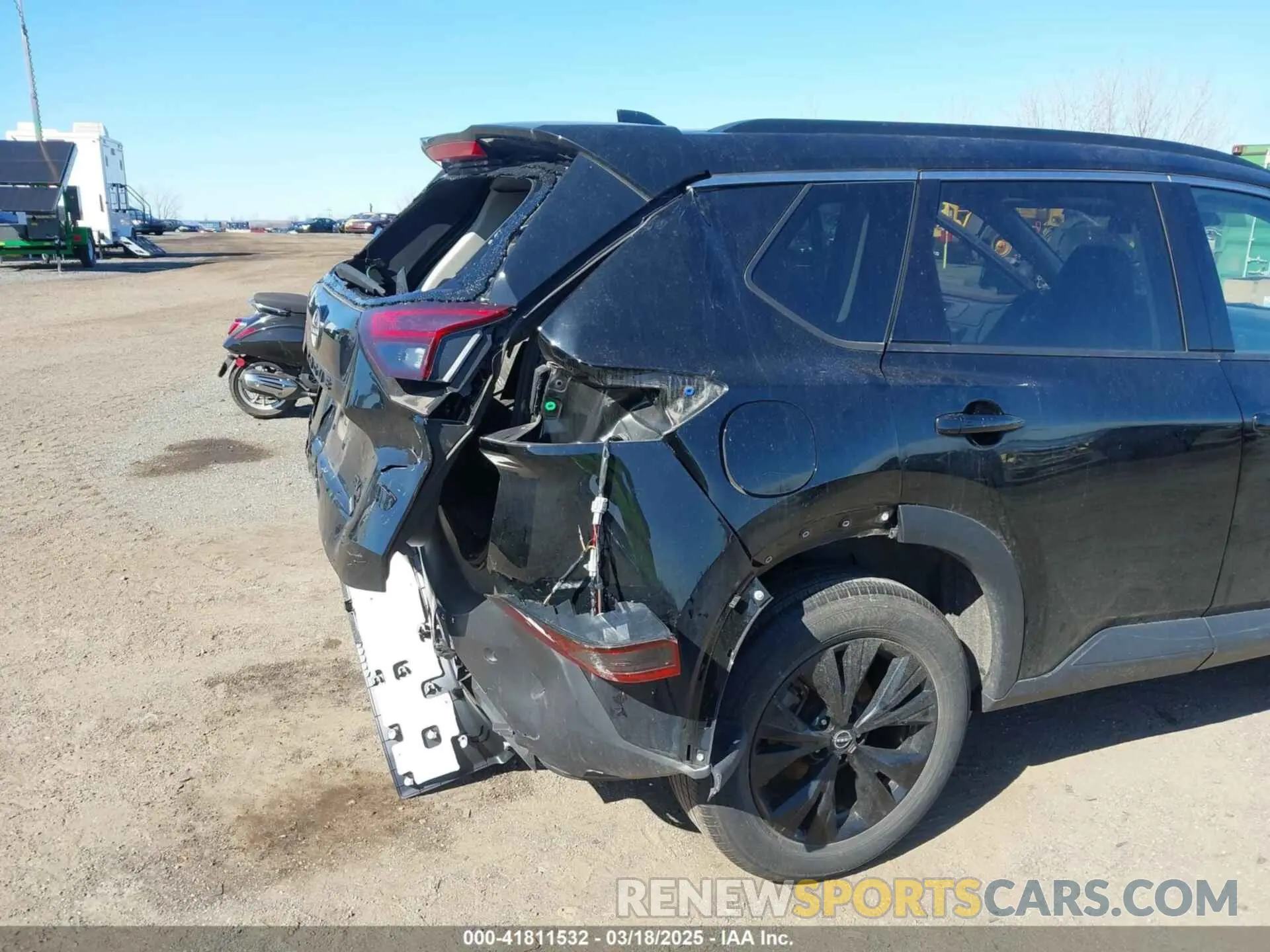 17 Photograph of a damaged car JN8BT3BB2PW183588 NISSAN ROGUE 2023