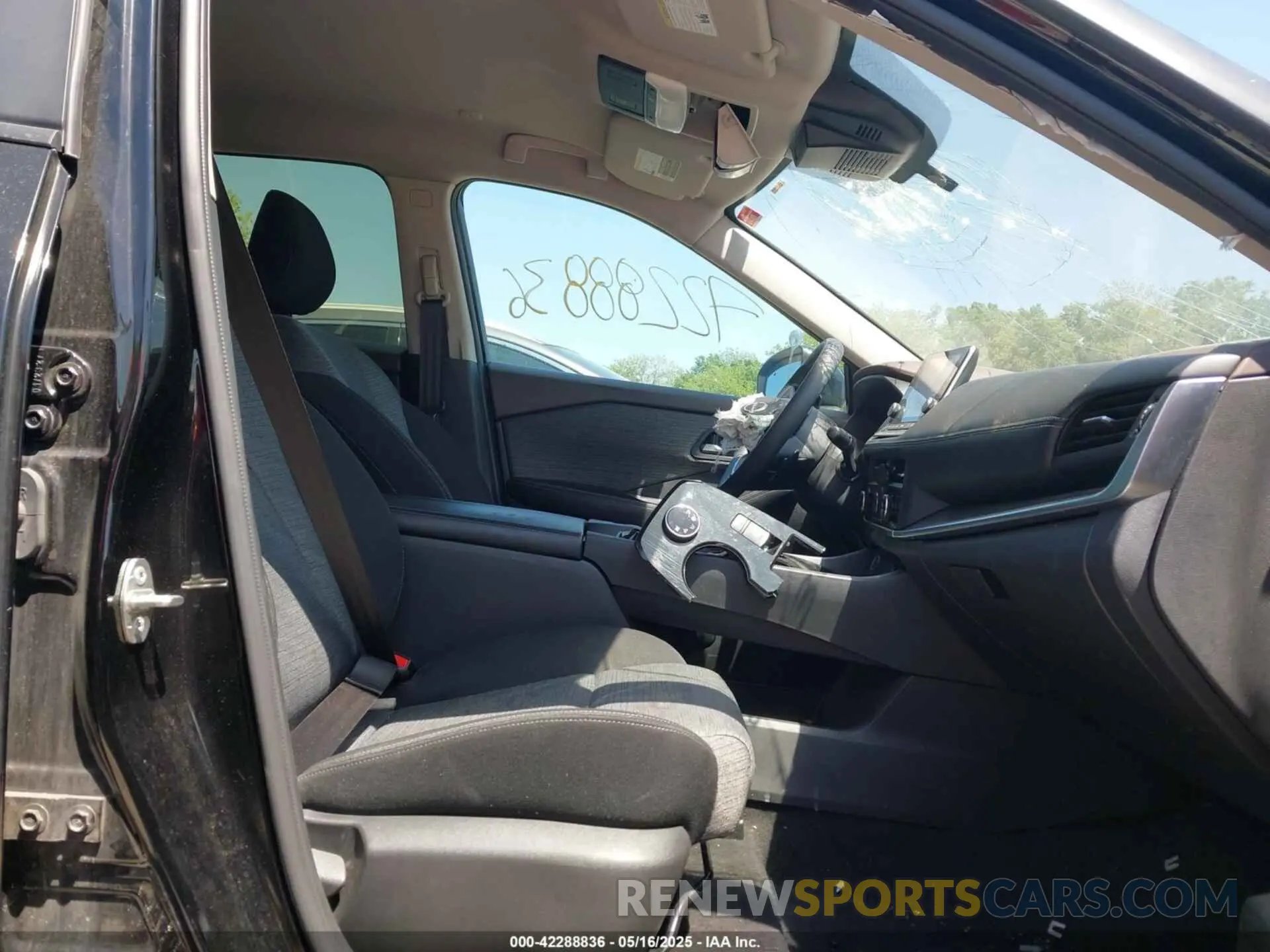 5 Photograph of a damaged car JN8BT3BB2PW481302 NISSAN ROGUE 2023