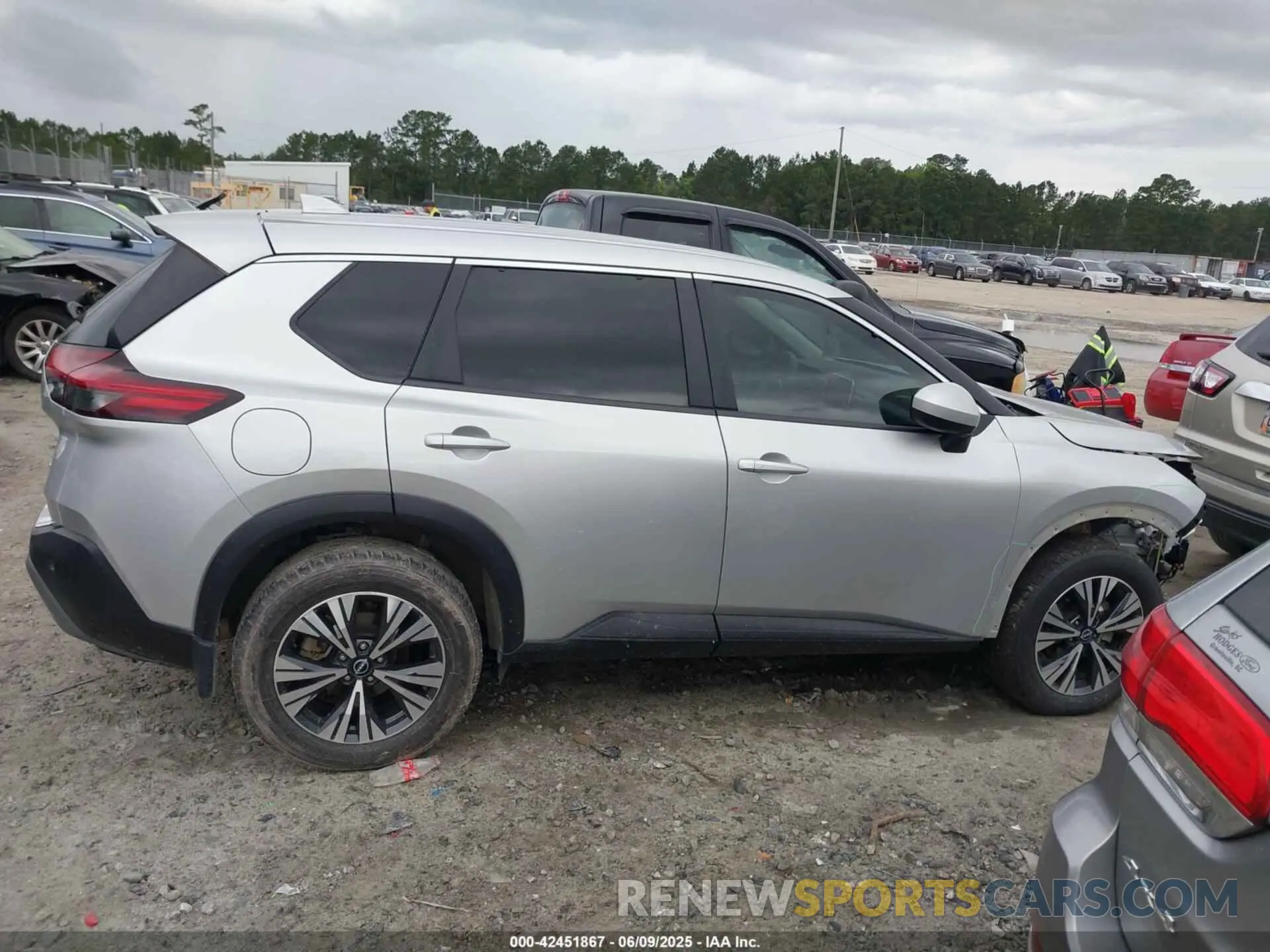 13 Photograph of a damaged car JN8BT3BB3PW472513 NISSAN ROGUE 2023