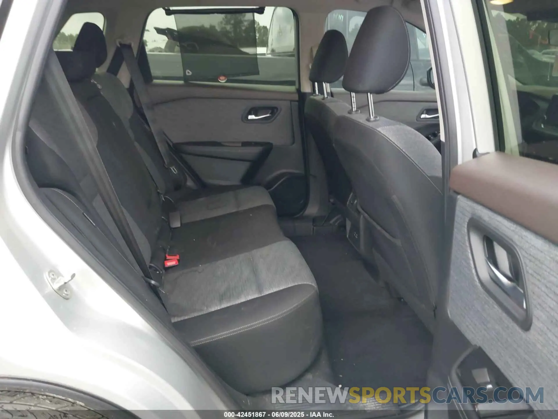 8 Photograph of a damaged car JN8BT3BB3PW472513 NISSAN ROGUE 2023