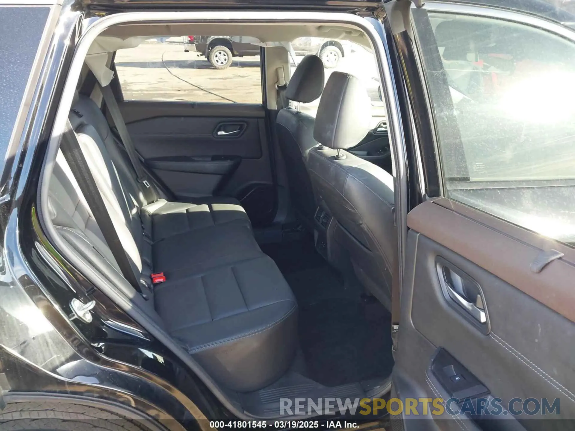 8 Photograph of a damaged car JN8BT3BB5PW183276 NISSAN ROGUE 2023