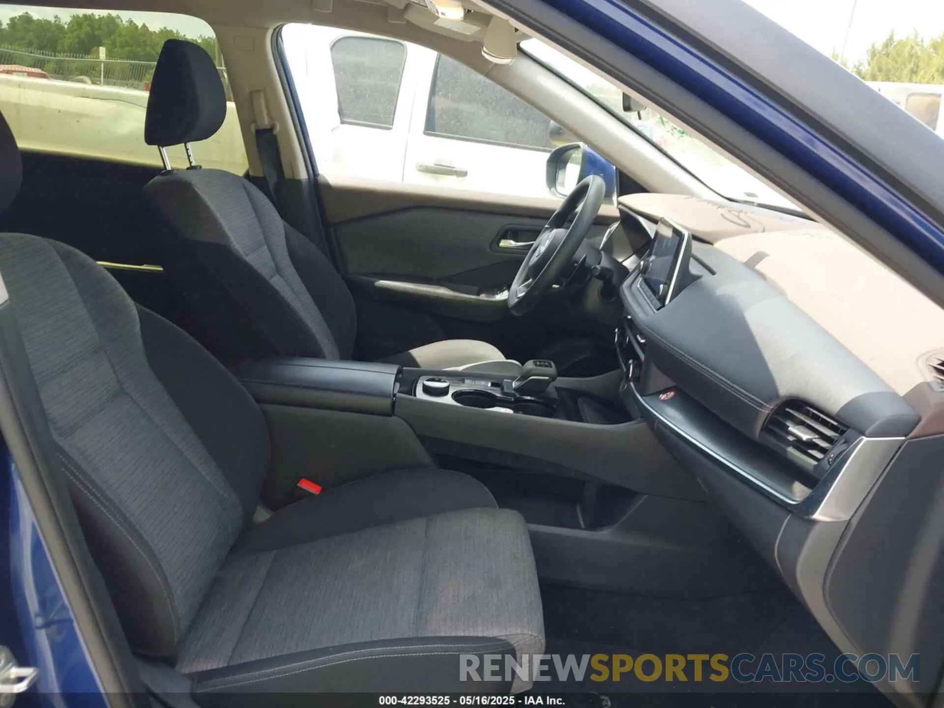 5 Photograph of a damaged car JN8BT3BB5PW483724 NISSAN ROGUE 2023