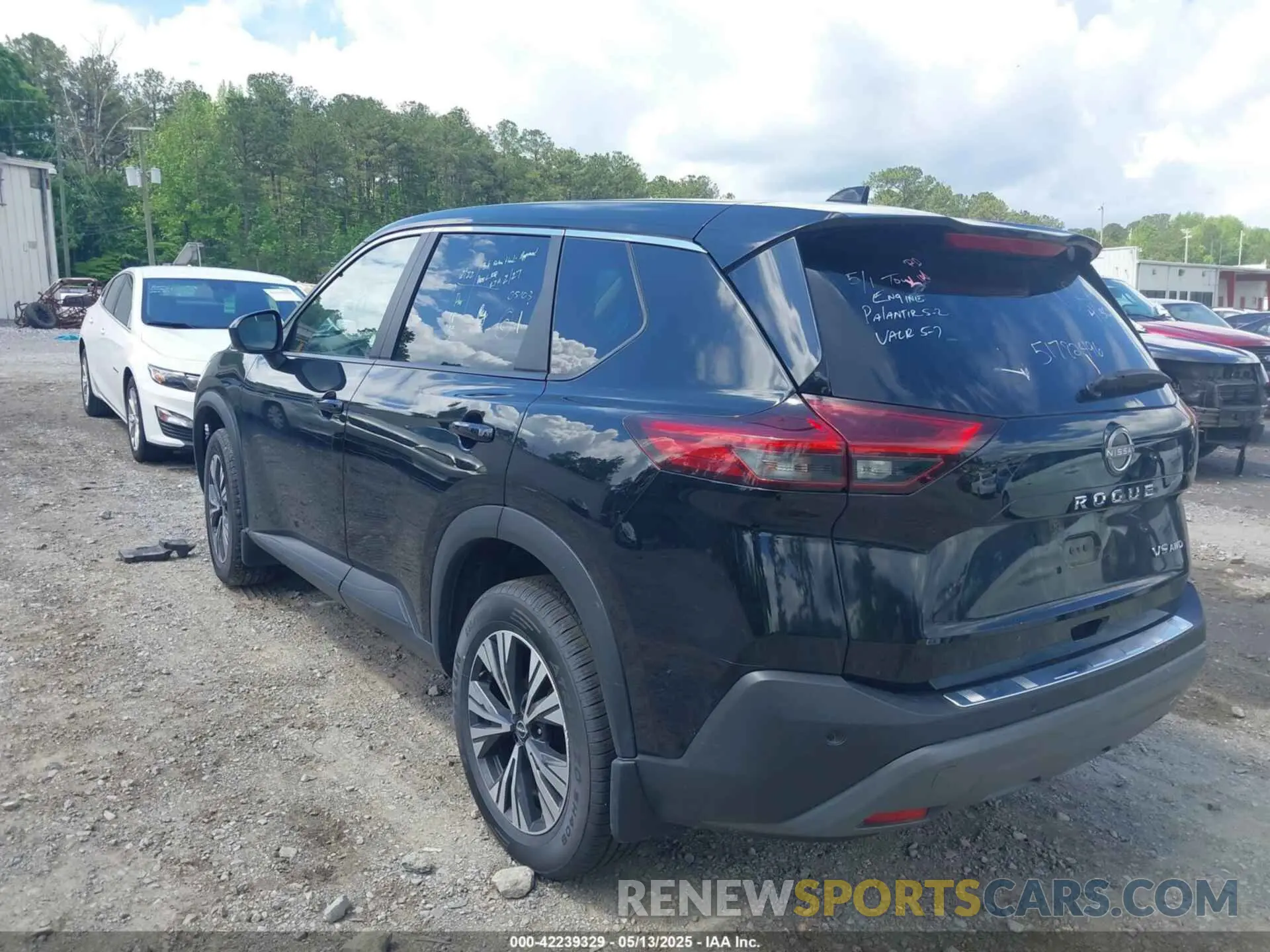 3 Photograph of a damaged car JN8BT3BB6PW195761 NISSAN ROGUE 2023