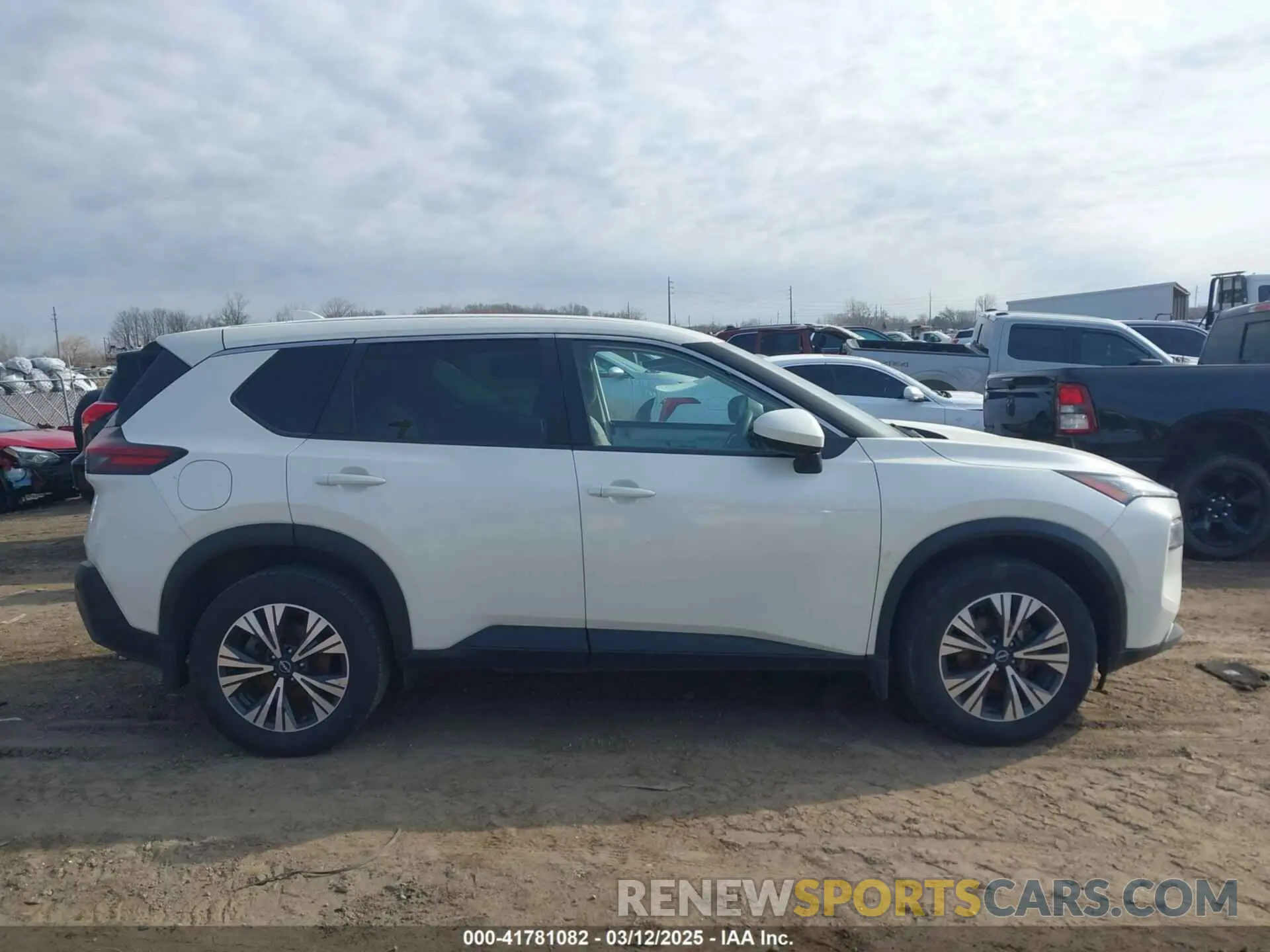 13 Photograph of a damaged car JN8BT3BB7PW193792 NISSAN ROGUE 2023