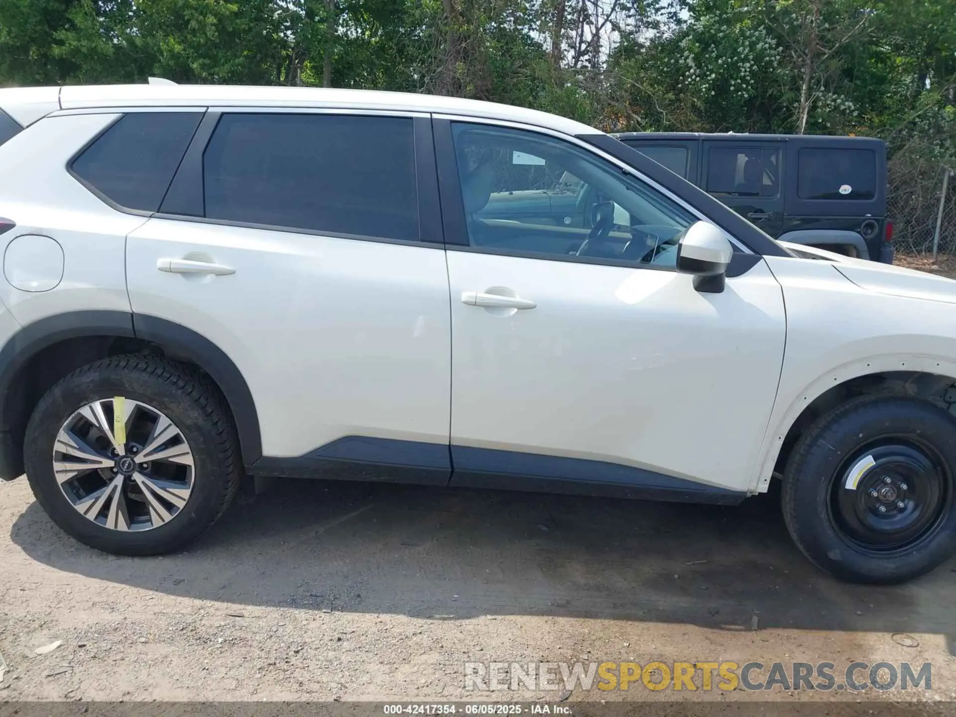 13 Photograph of a damaged car JN8BT3BB7PW477634 NISSAN ROGUE 2023