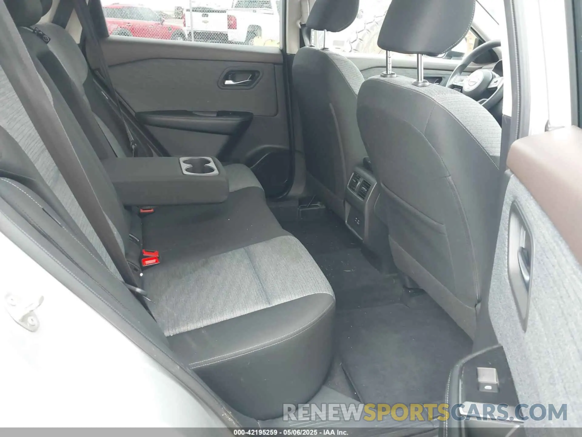 8 Photograph of a damaged car JN8BT3BB8PW466559 NISSAN ROGUE 2023