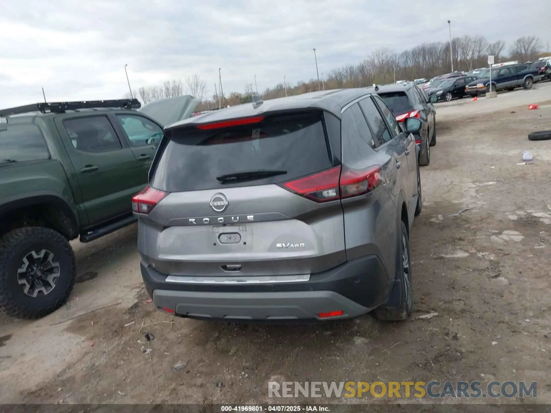 17 Photograph of a damaged car JN8BT3BB8PW483944 NISSAN ROGUE 2023