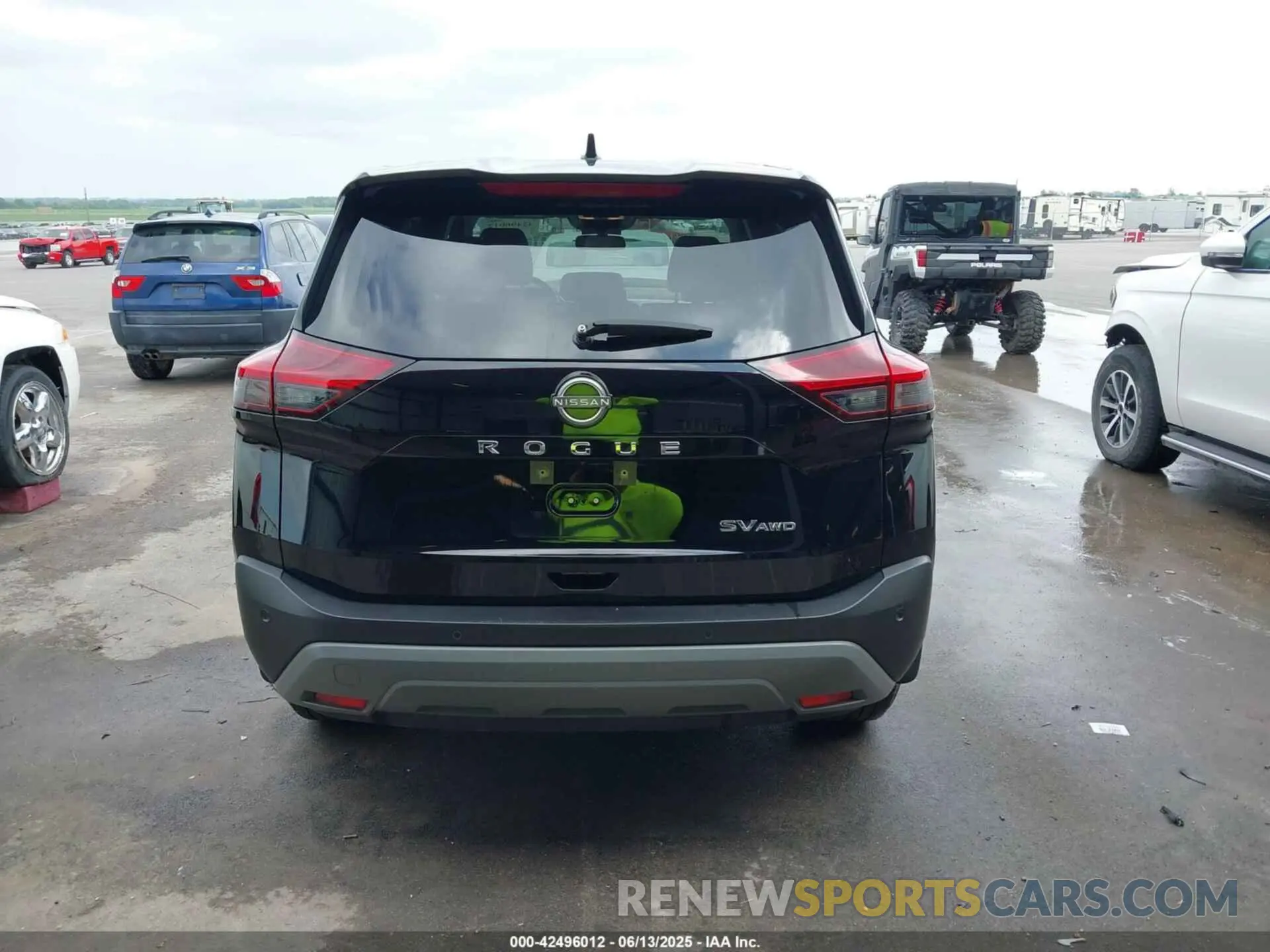 17 Photograph of a damaged car JN8BT3BB9PW351744 NISSAN ROGUE 2023
