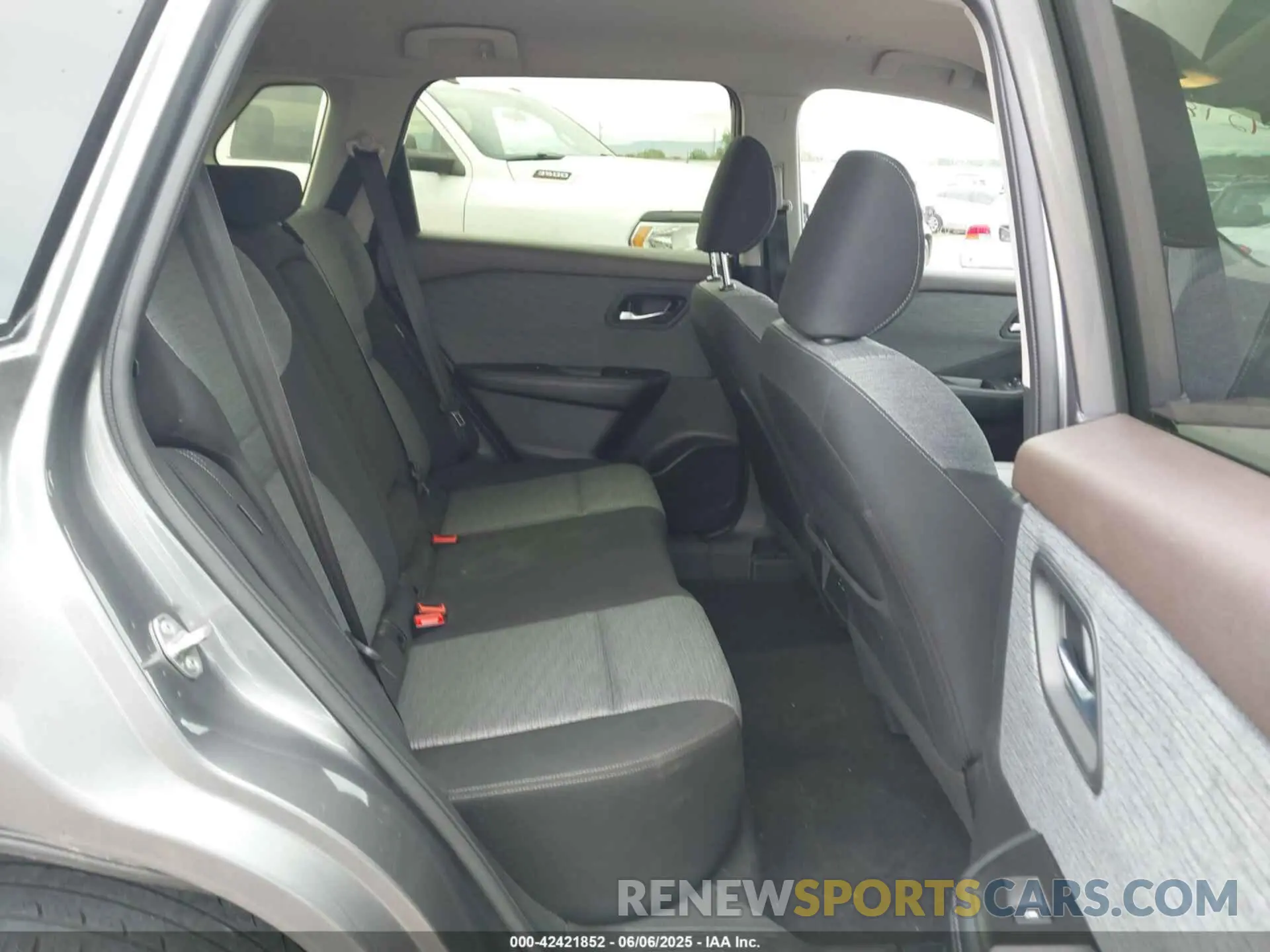 8 Photograph of a damaged car JN8BT3BBXPW475523 NISSAN ROGUE 2023