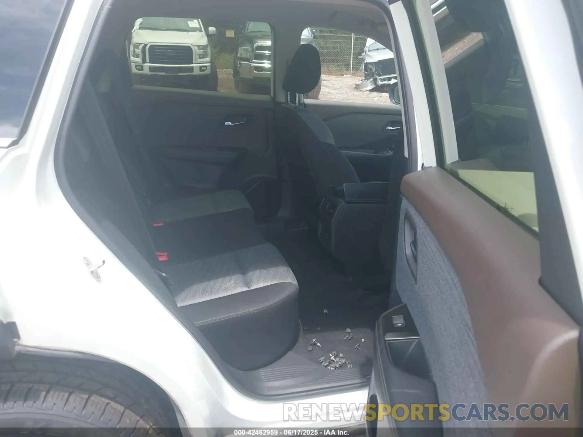 8 Photograph of a damaged car JN8BT3BBXPW479667 NISSAN ROGUE 2023