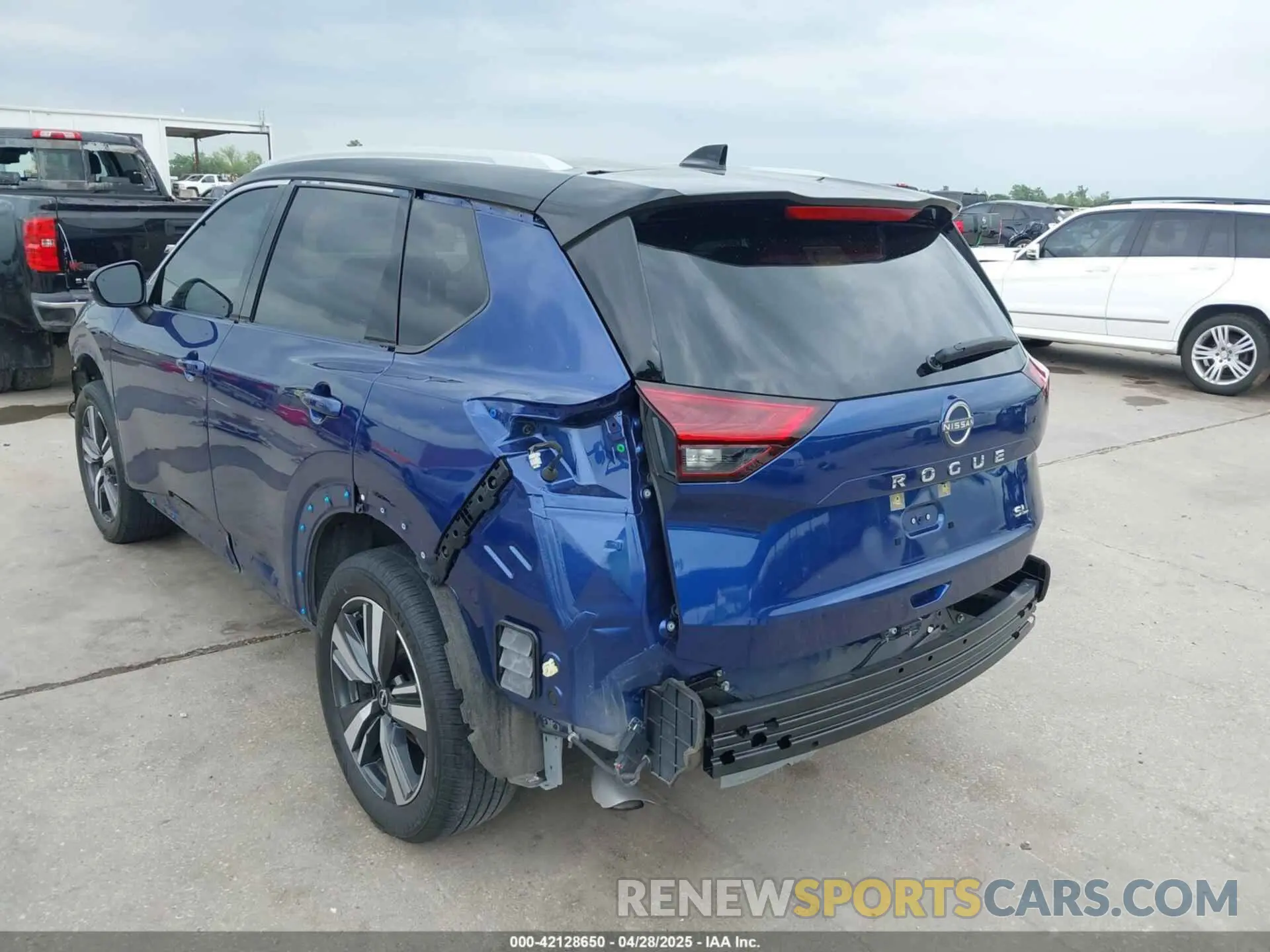 3 Photograph of a damaged car JN8BT3CAXPW001822 NISSAN ROGUE 2023