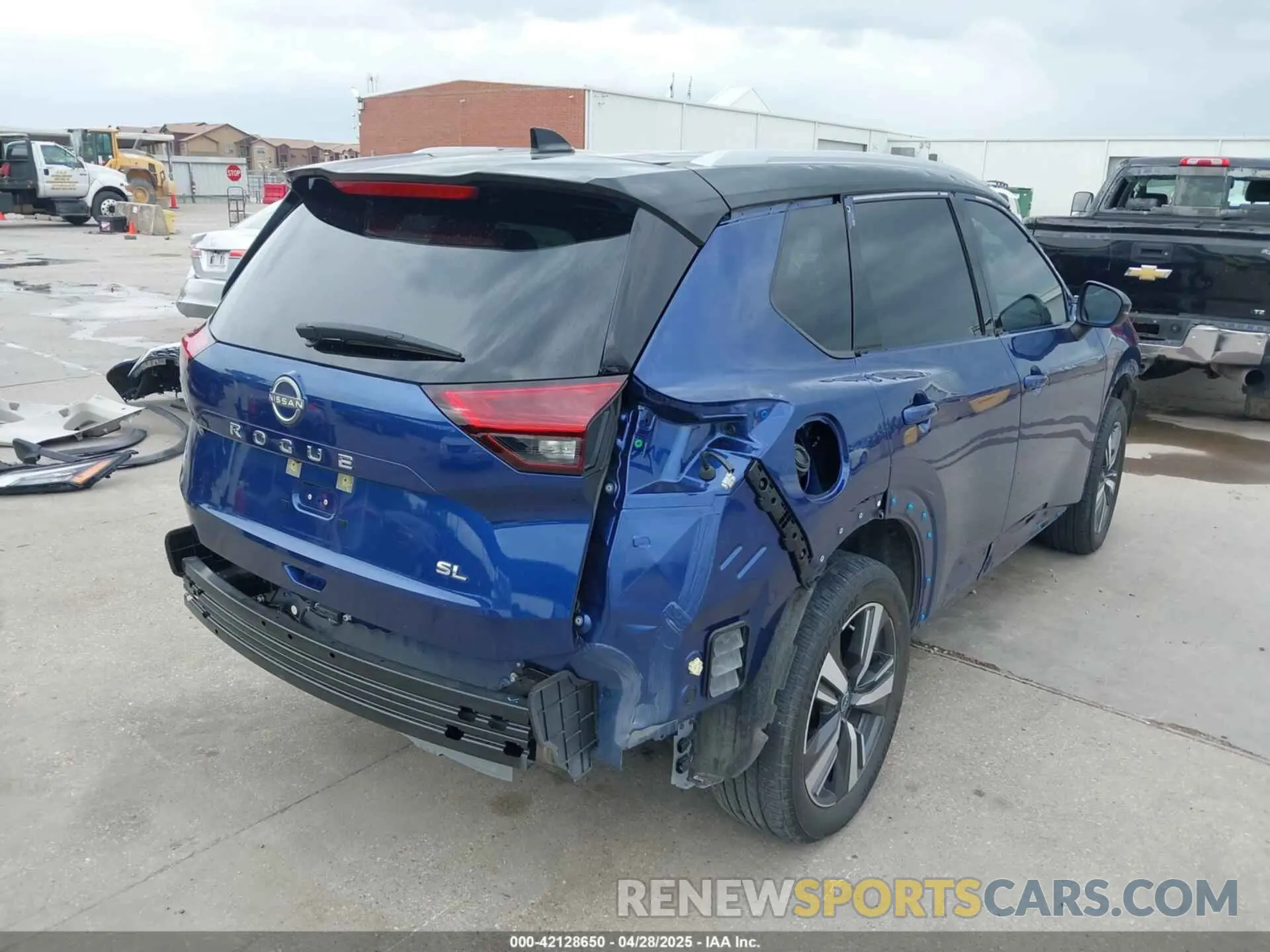 4 Photograph of a damaged car JN8BT3CAXPW001822 NISSAN ROGUE 2023