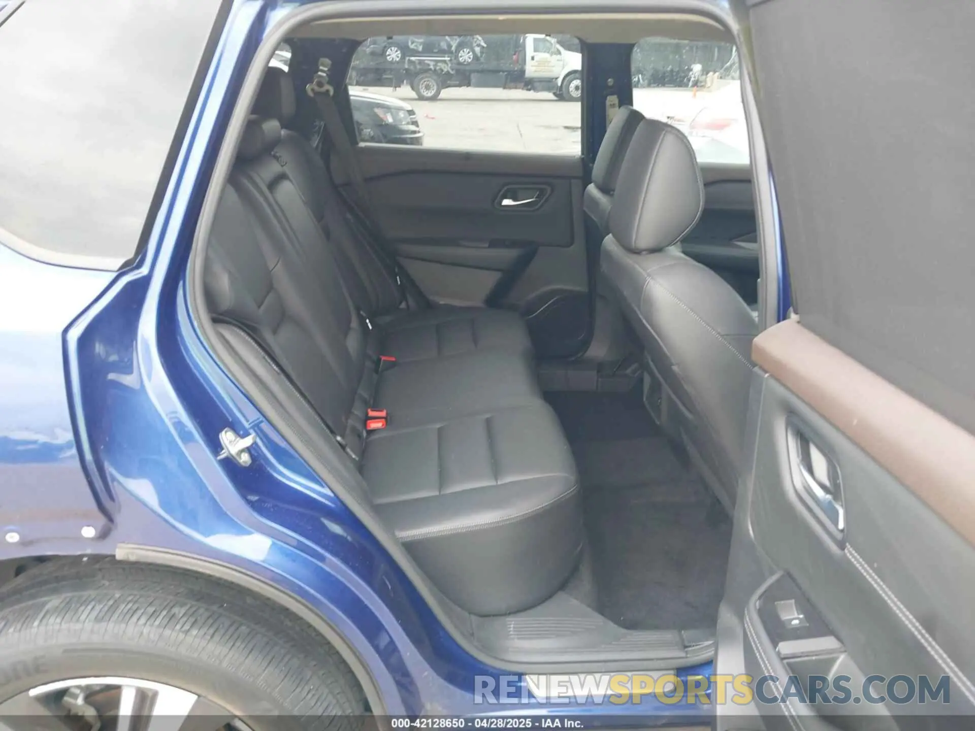 8 Photograph of a damaged car JN8BT3CAXPW001822 NISSAN ROGUE 2023