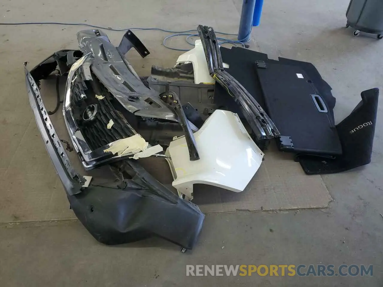 13 Photograph of a damaged car JN8BT3CB4PW463138 NISSAN ROGUE 2023