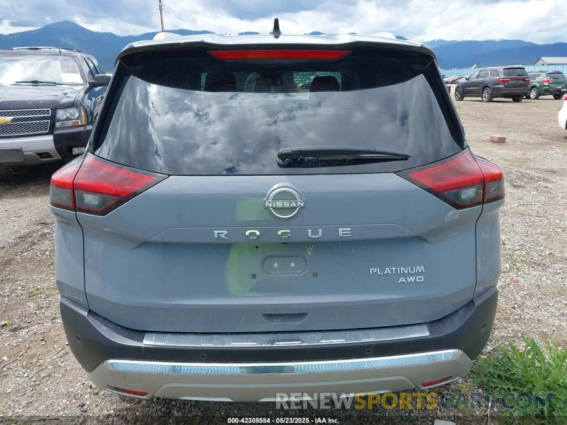 17 Photograph of a damaged car JN8BT3DD5PW318125 NISSAN ROGUE 2023
