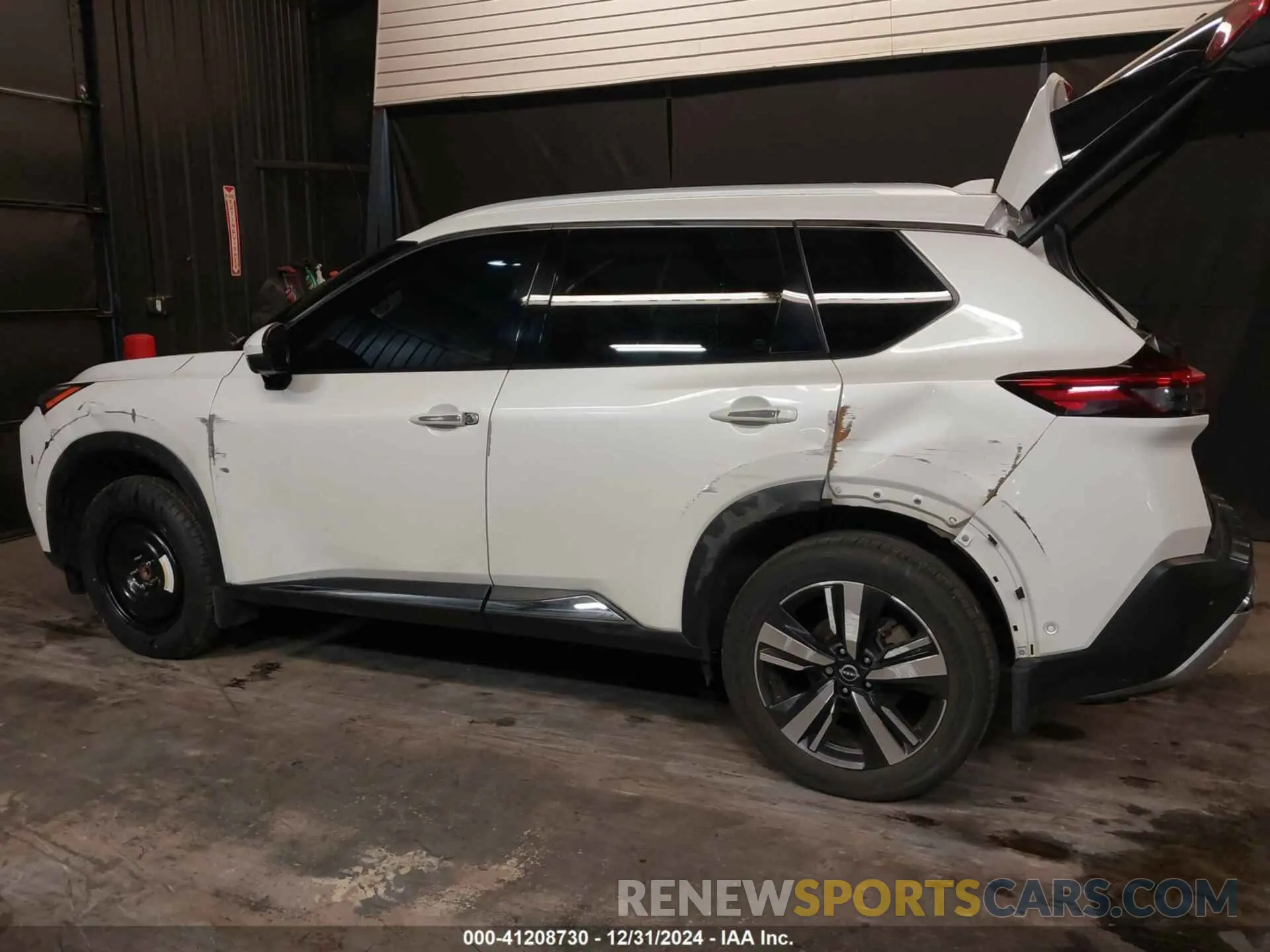 3 Photograph of a damaged car JN8BT3DD6PW306937 NISSAN ROGUE 2023
